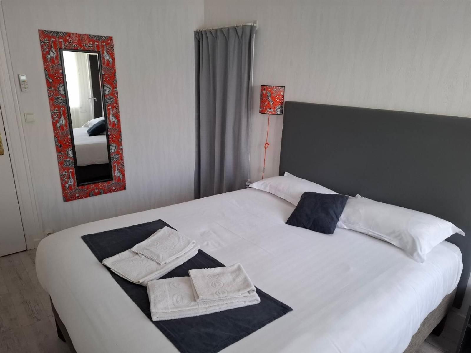 Double or Twin Room with Shower