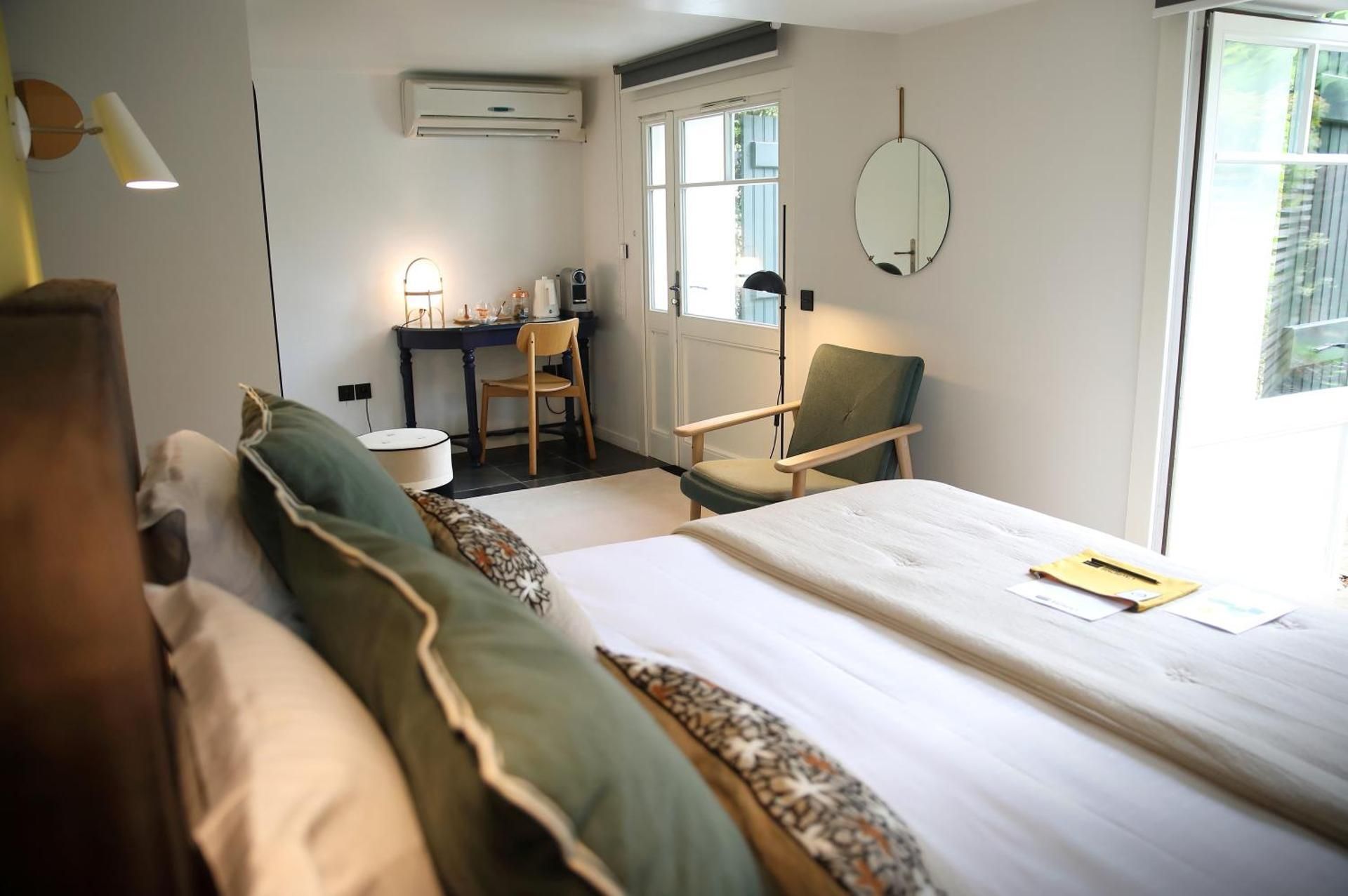 Double Room - Garden Level