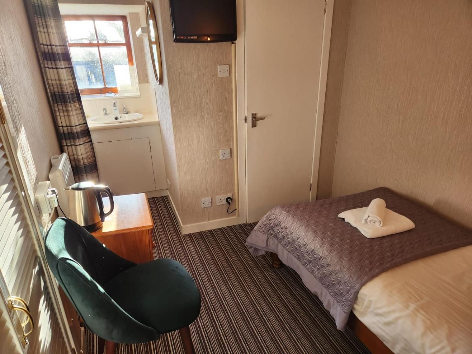 Small Single Room