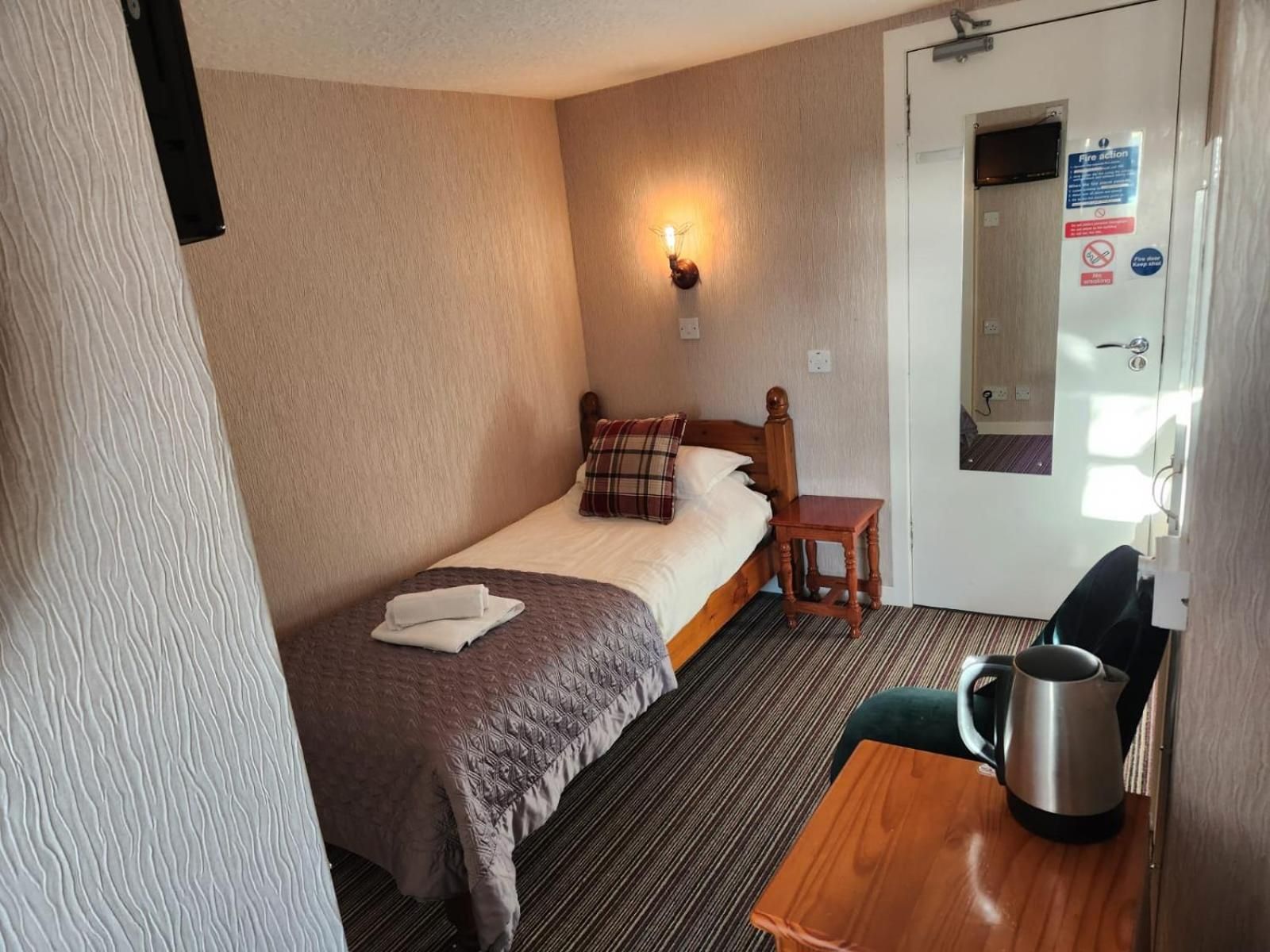 Small Single Room