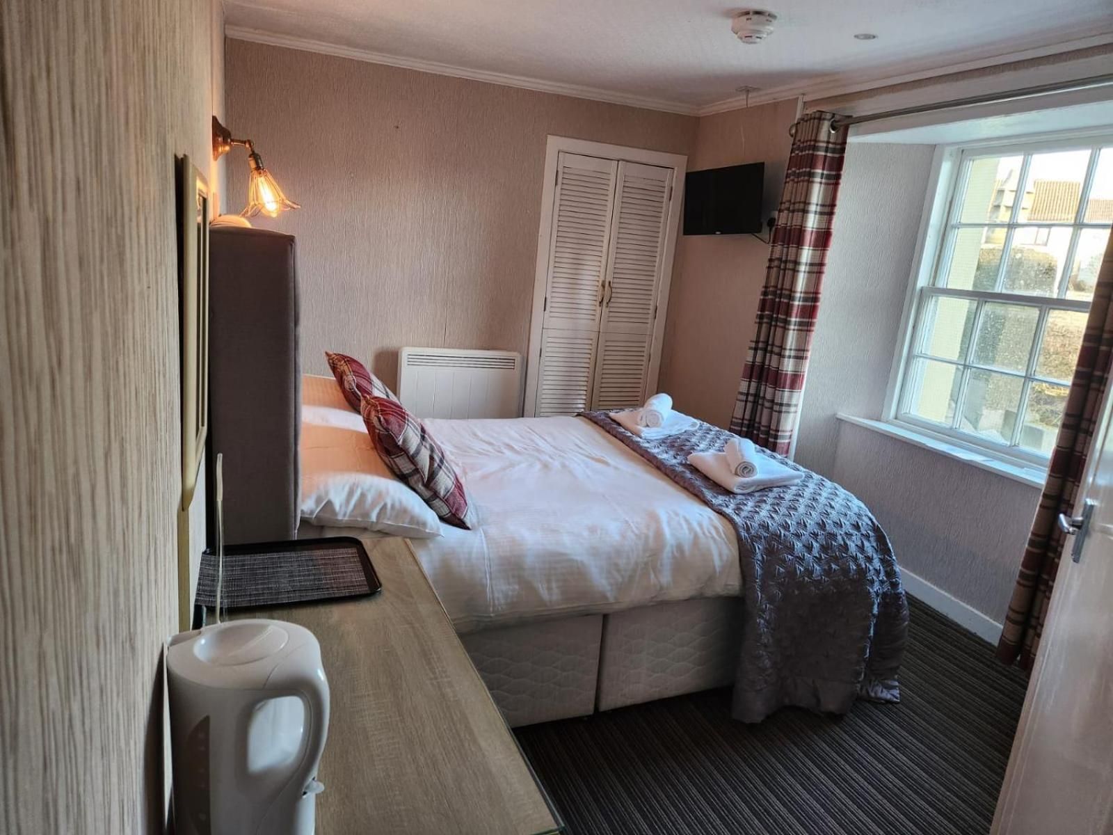 Large Single Room