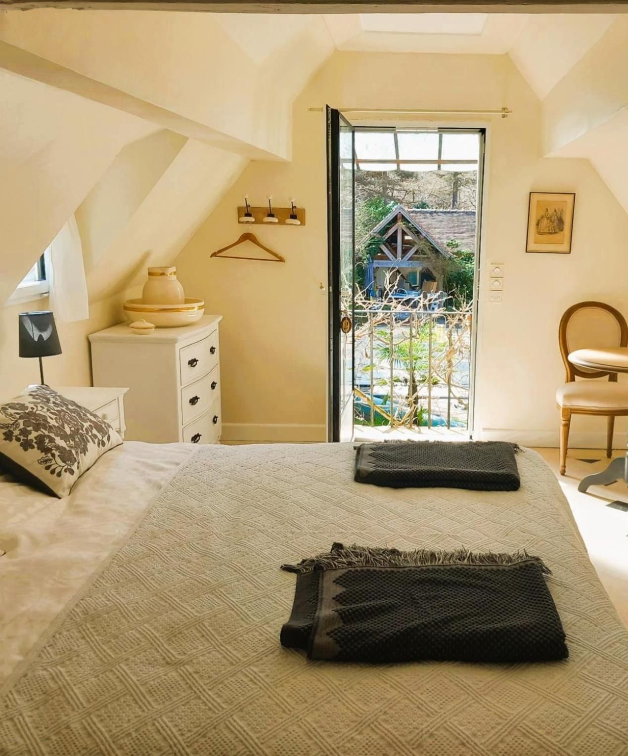 Double Room with Pool View