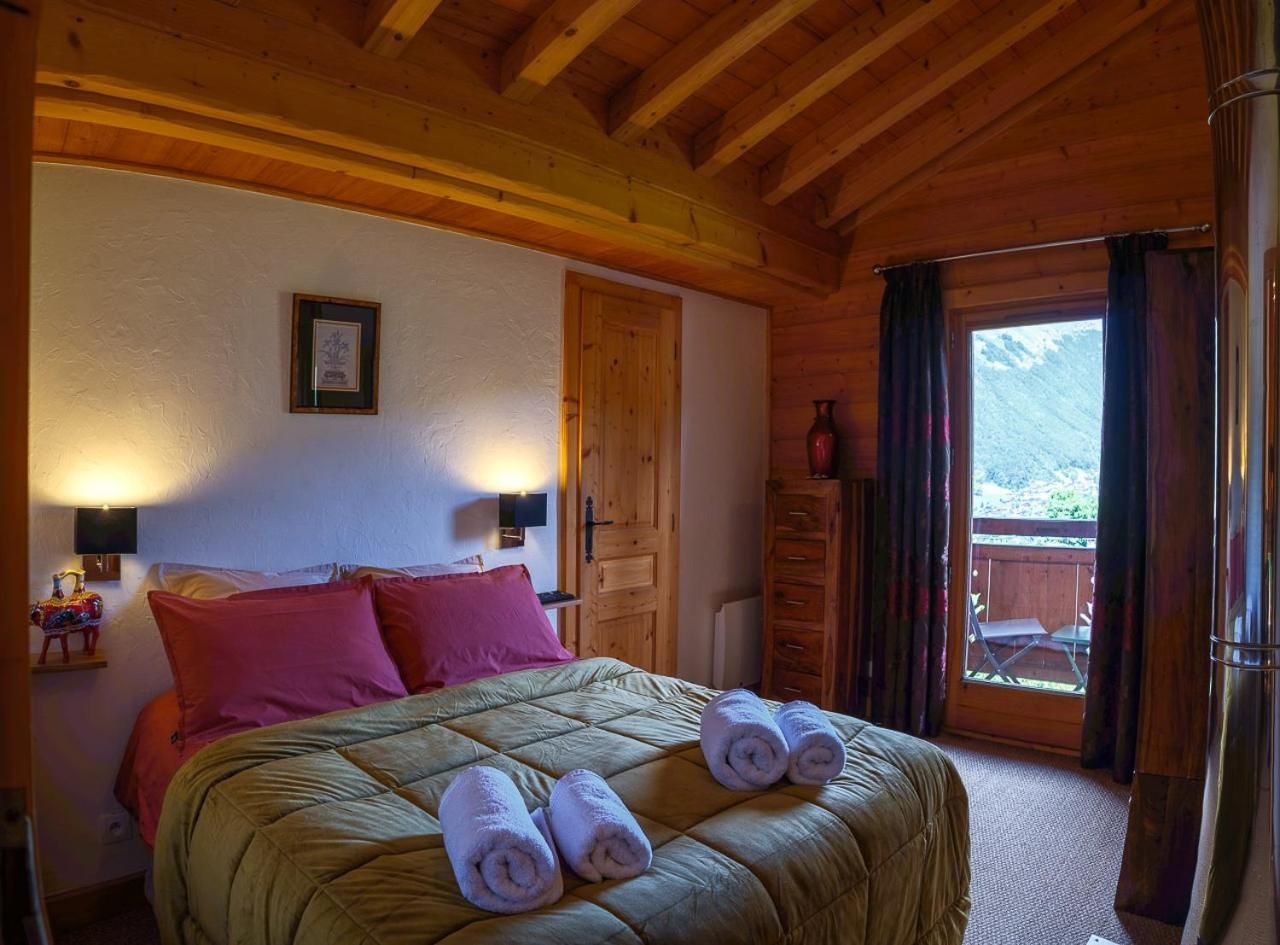 Double Room with Mountain View