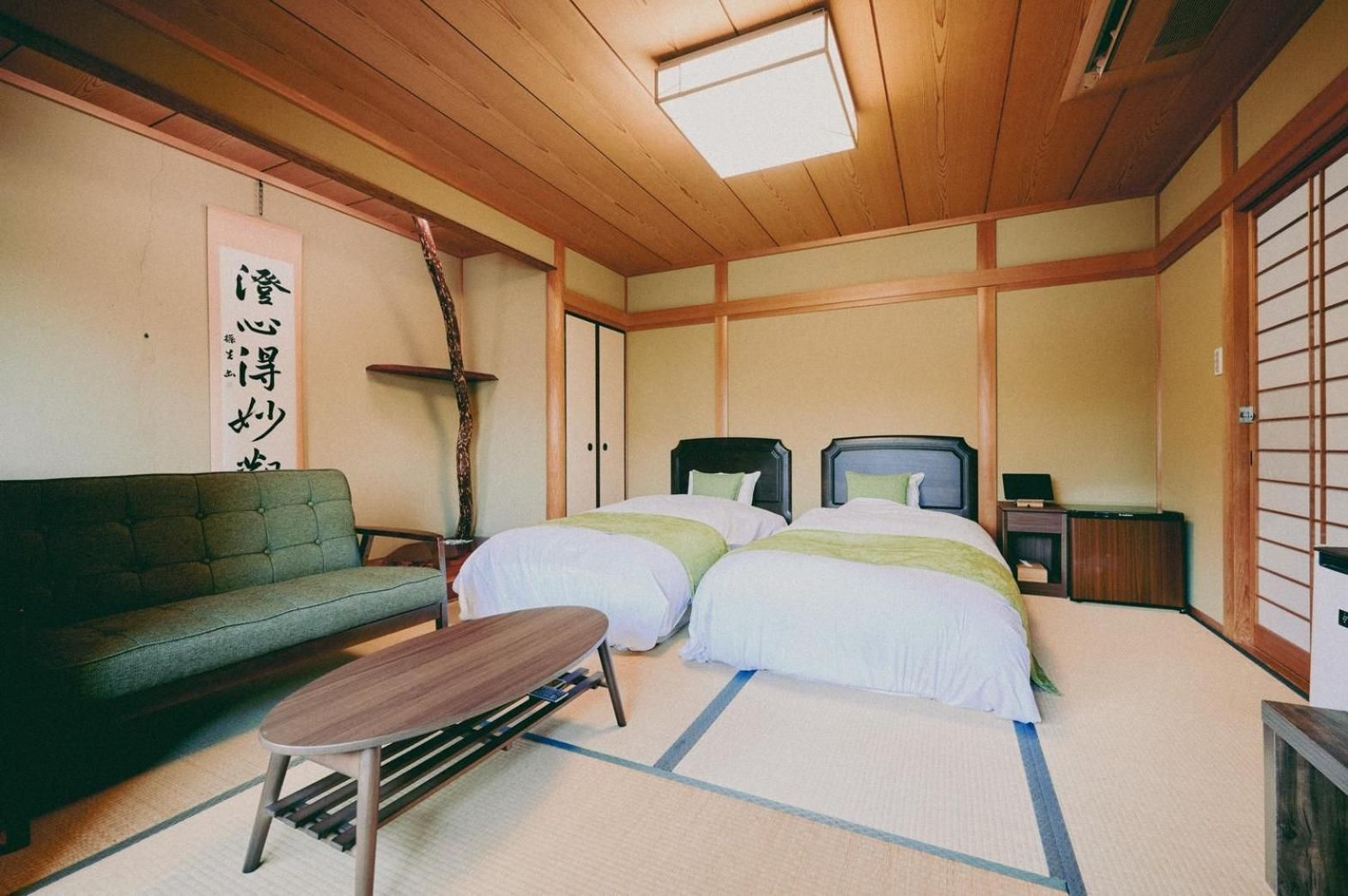 Deluxe Twin Room
