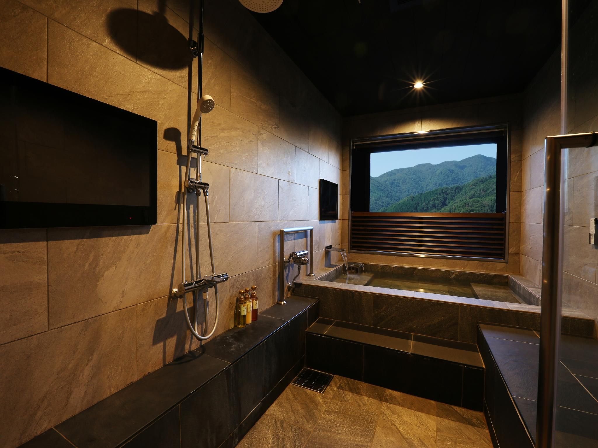 Arima Royal Hotel Suite with Open-Air Bath