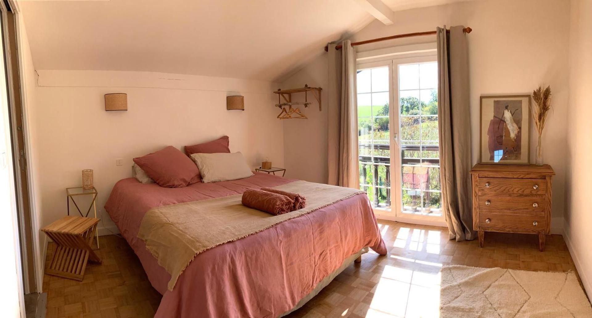 Deluxe Queen Room