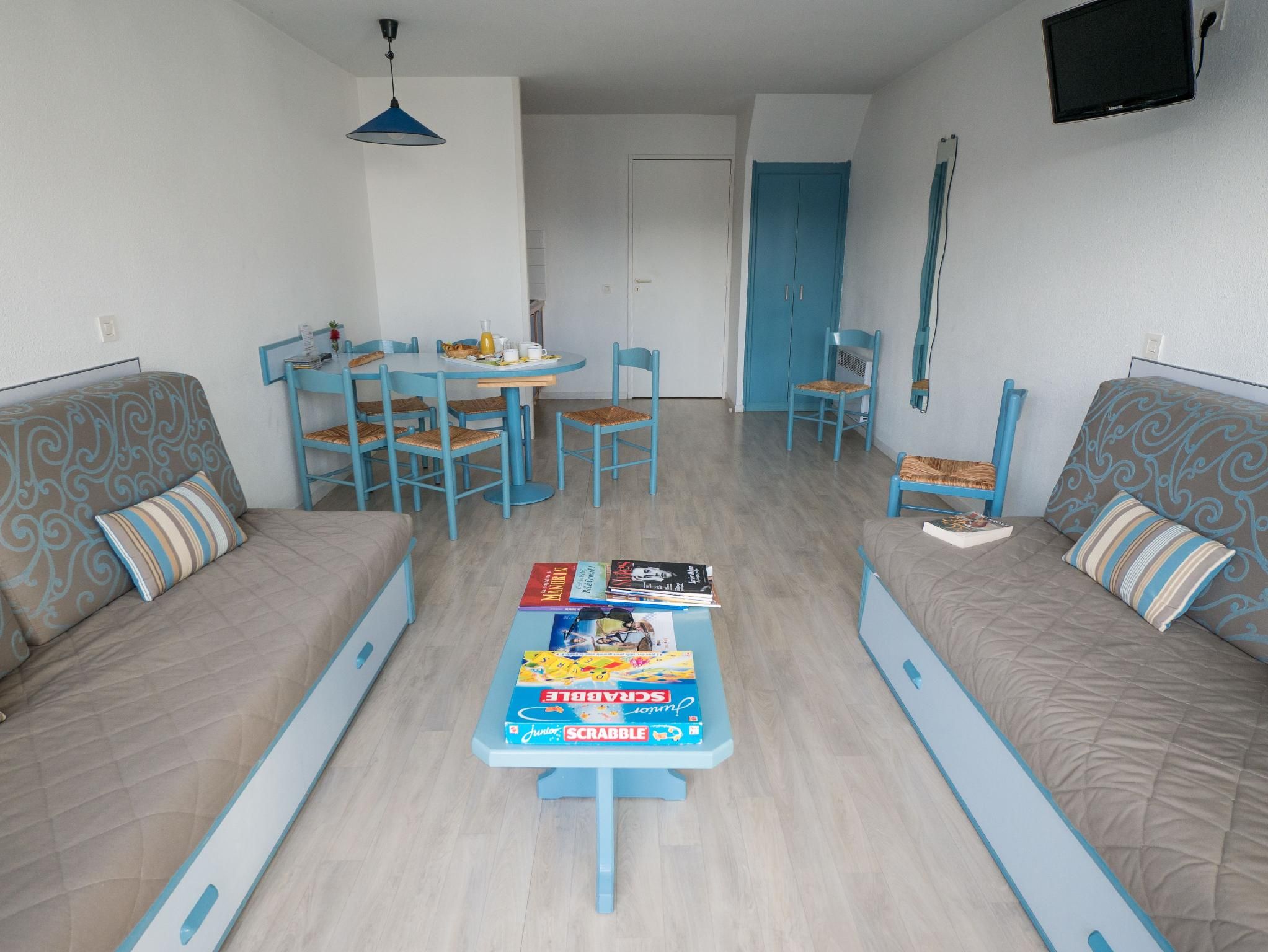 Two-Bedroom Apartment (6 Adults)