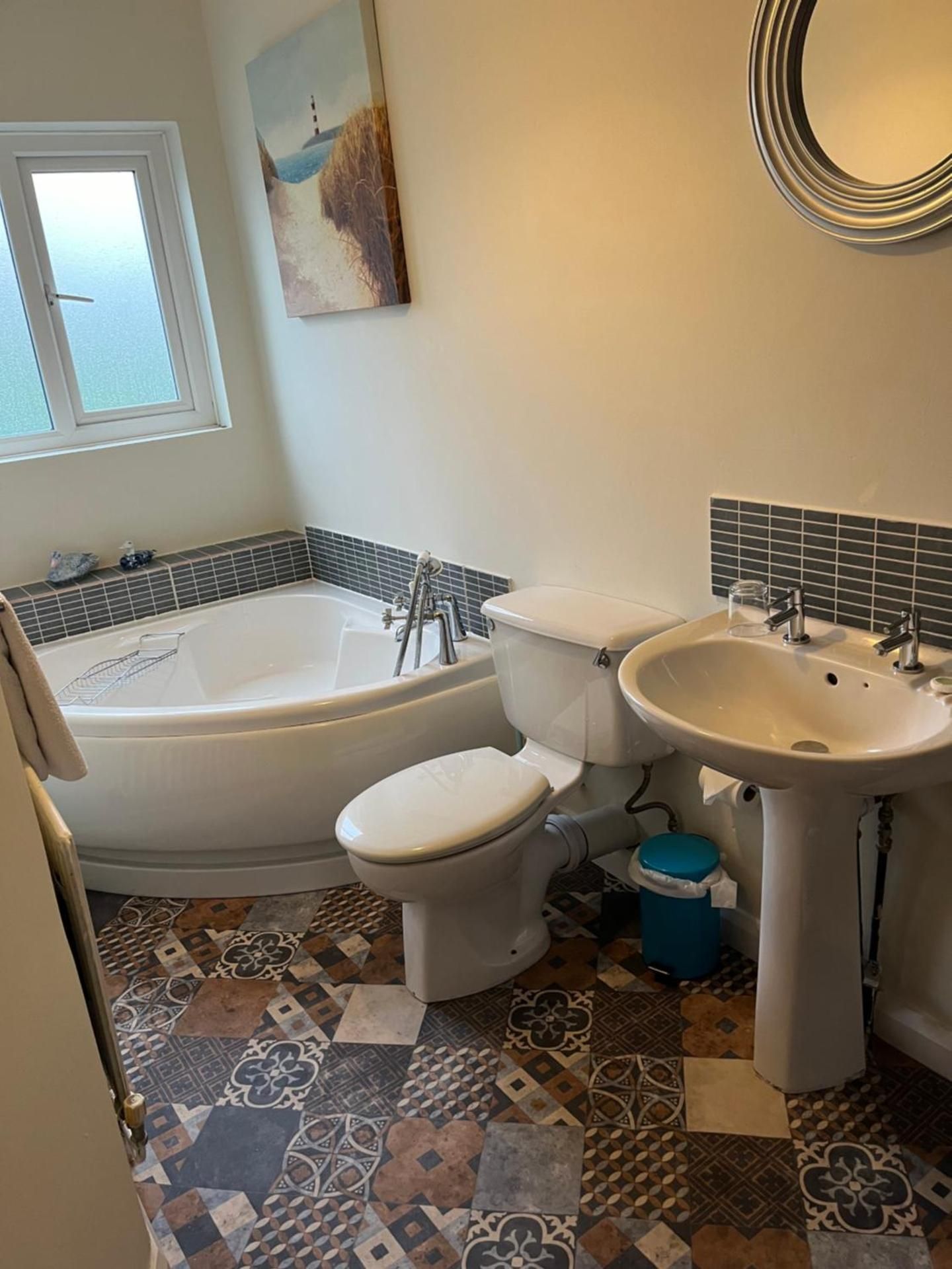 Single Room with Private External Bathroom