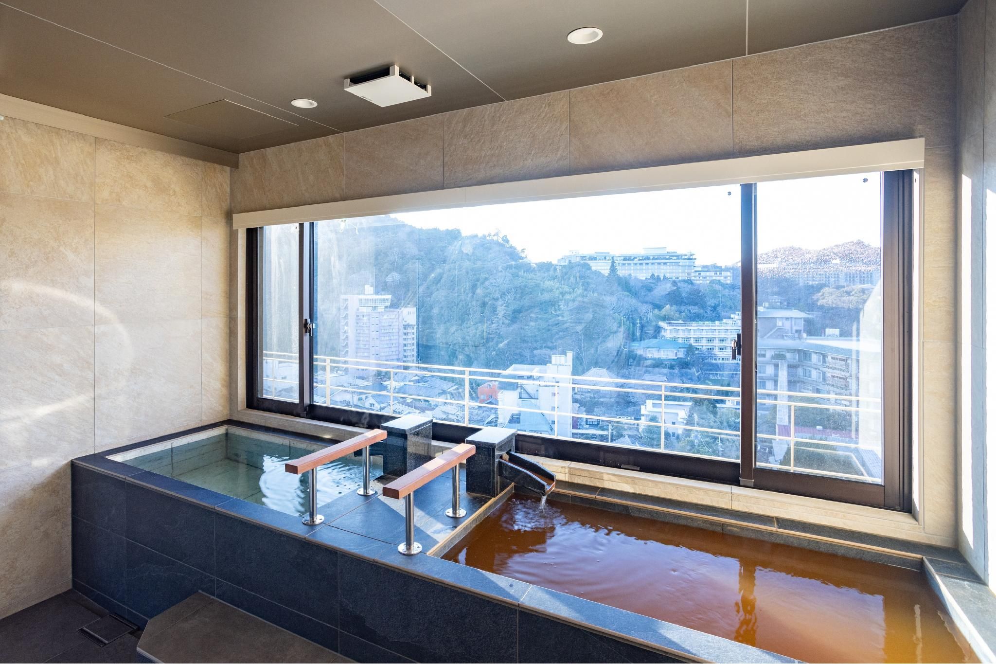 Premium Suite with Bathtub