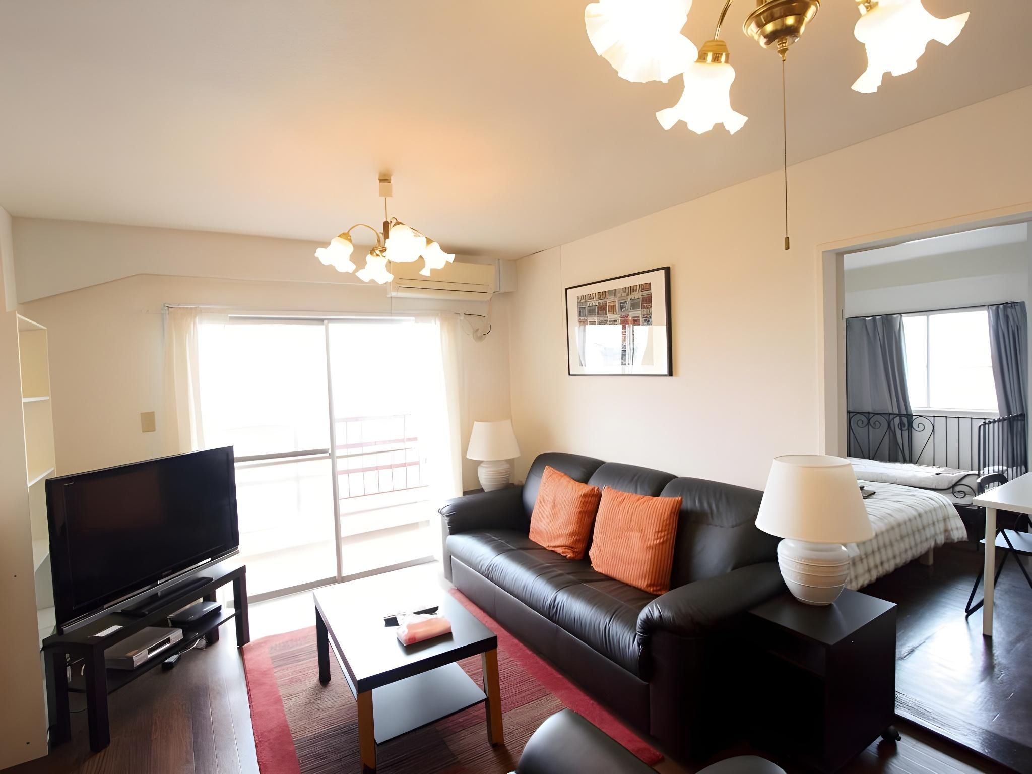 2 Bedroom Apartment with 4 beds and Kitchen - No Smoking