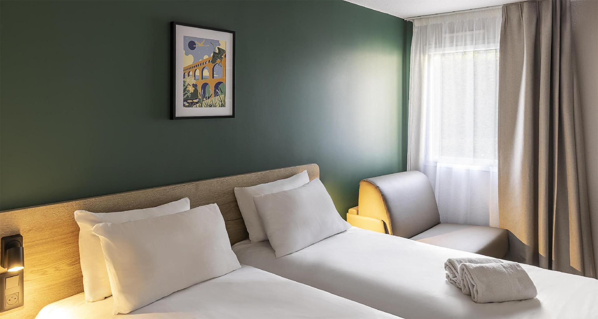 2 Single Beds, Nonsmoking, Comfort Room, Sofabed, Welcome Drink