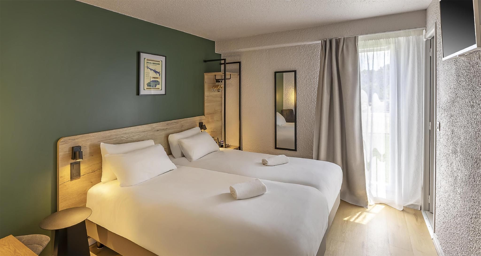 2 Single Beds, NonSmoking, Standard Room
