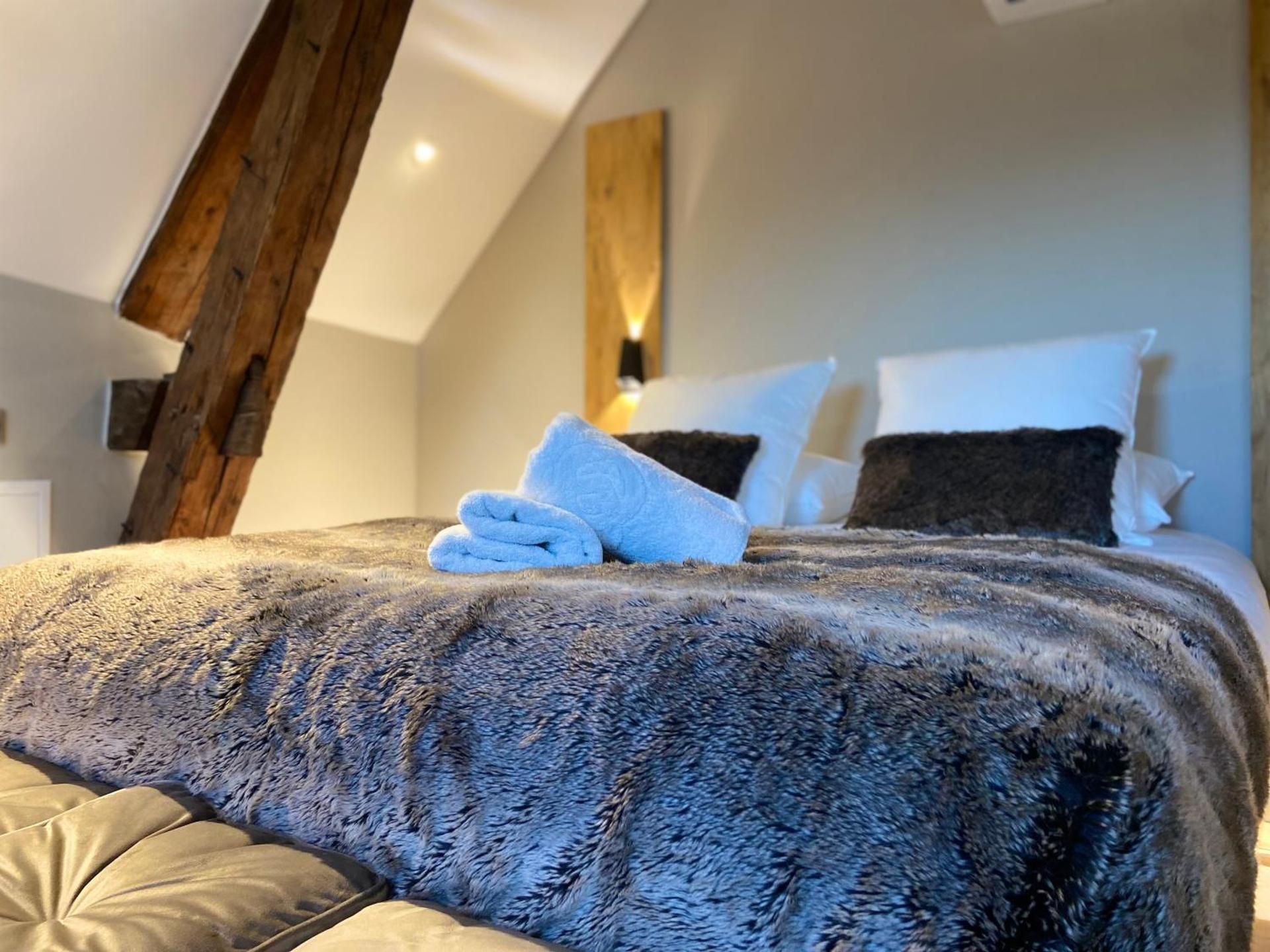 King Room with Mountain View