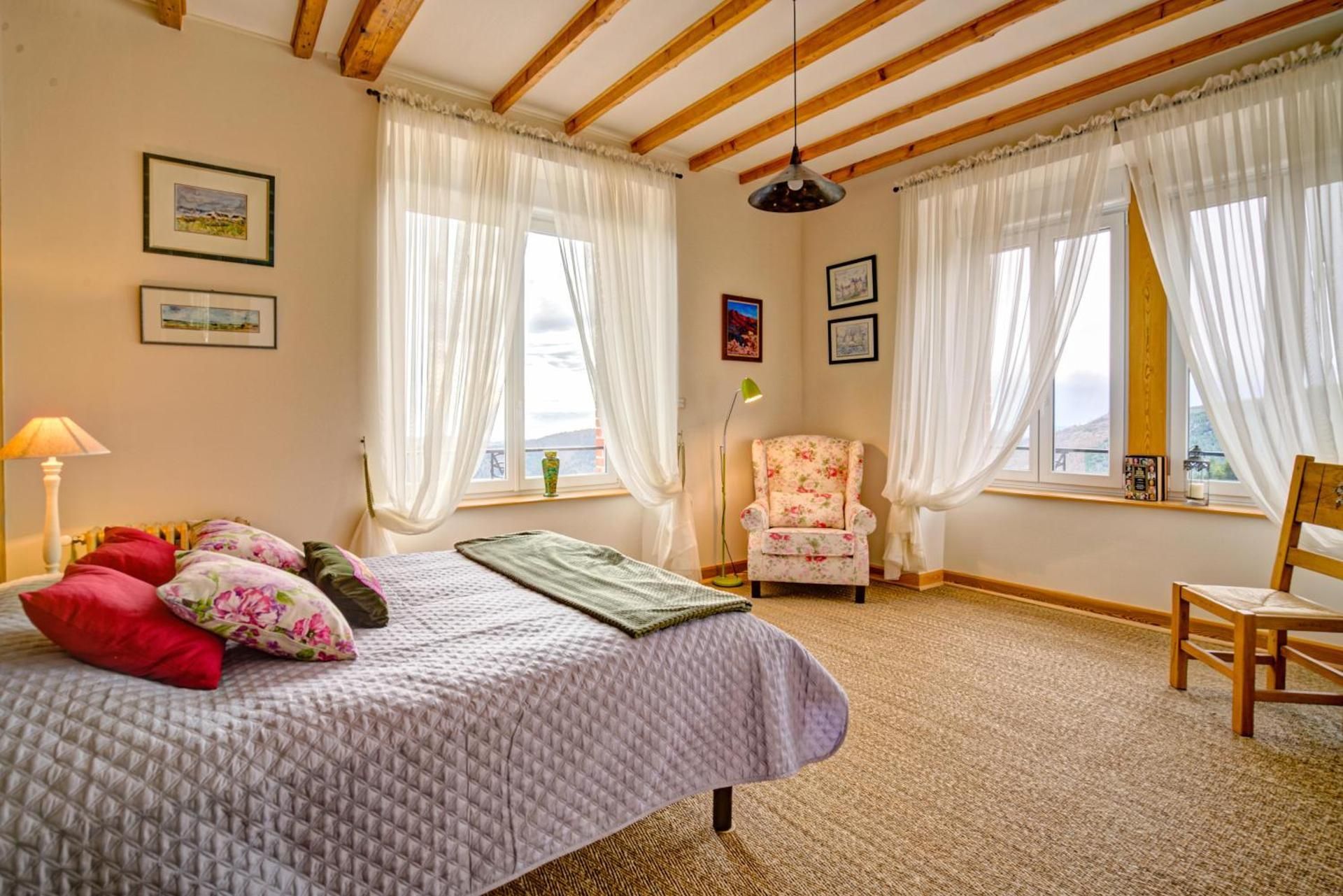 Suite with Mountain View