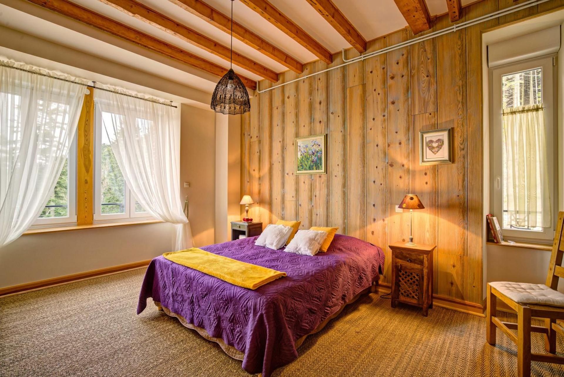 Suite with Mountain View