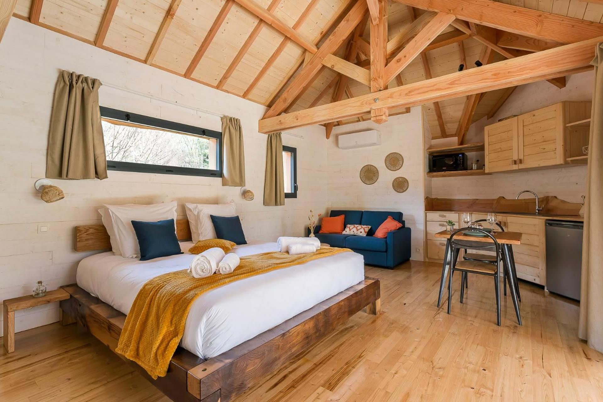 Suite with Hot Tub