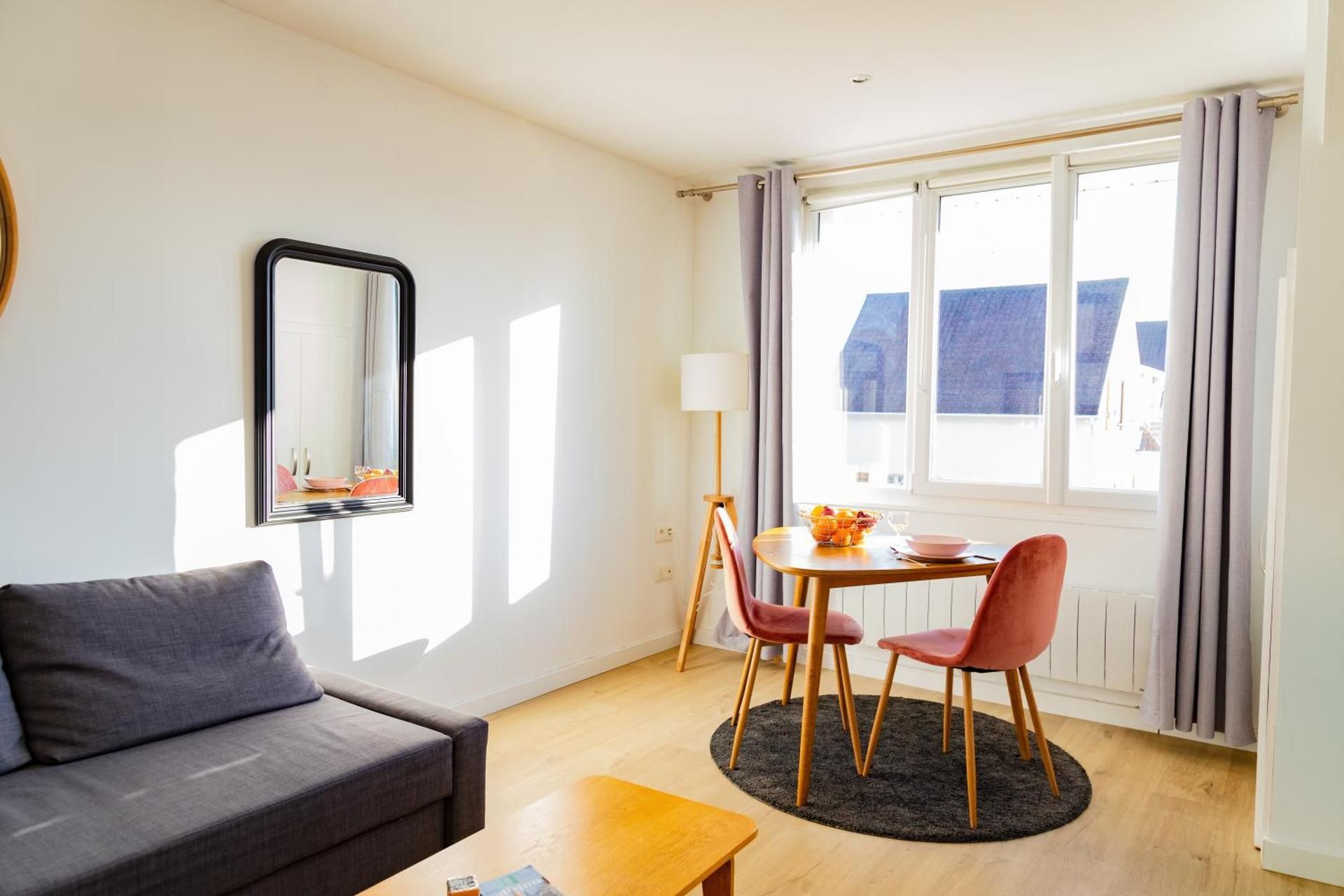Studio Apartment
