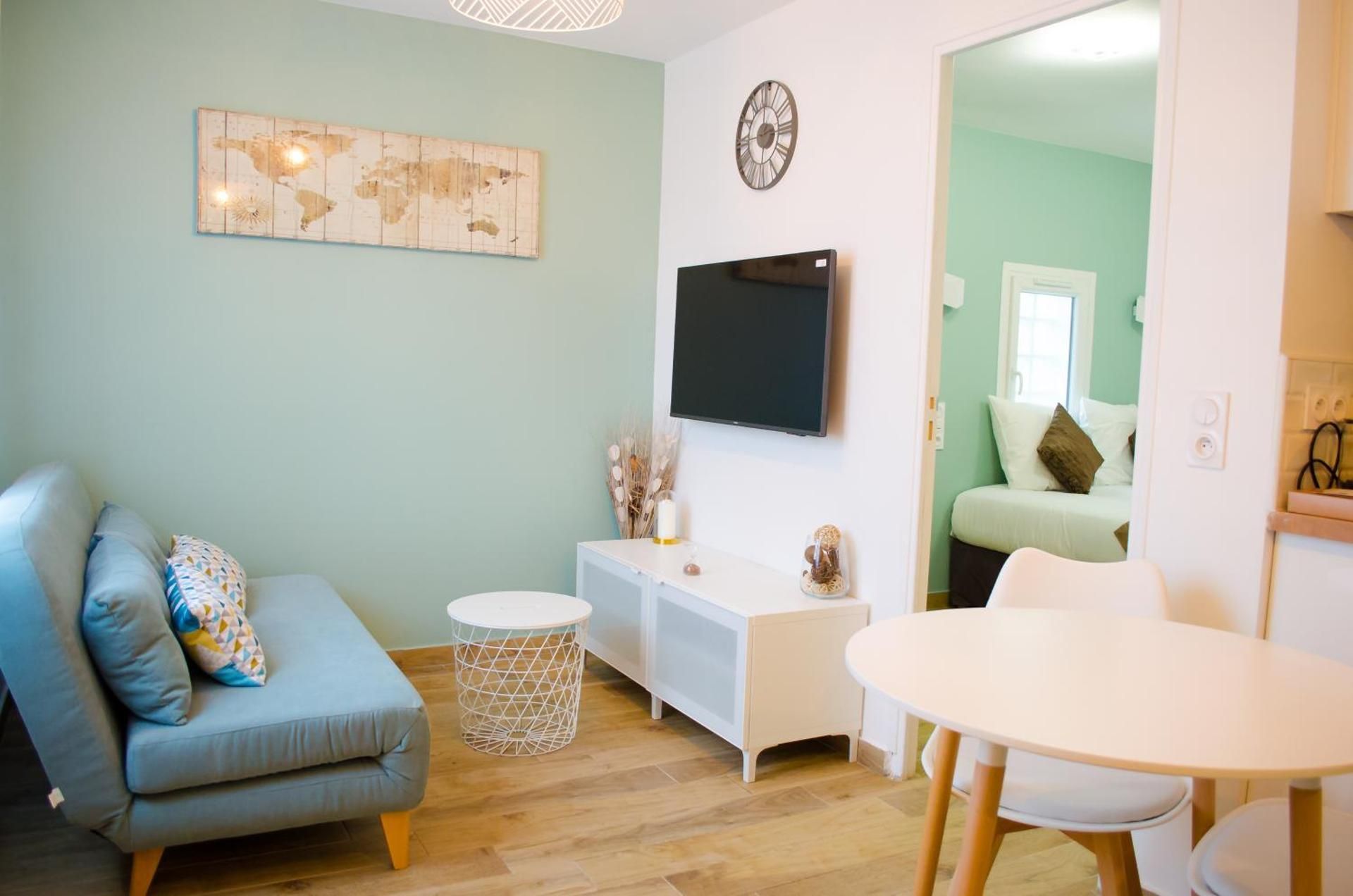 One-Bedroom Apartment