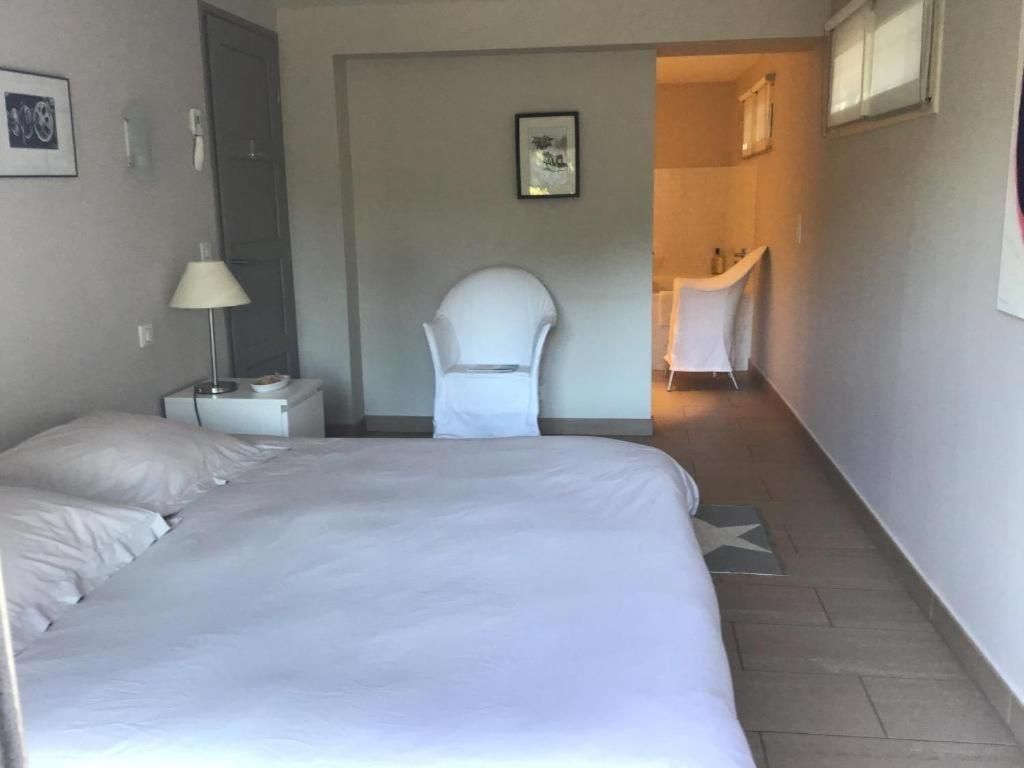 Suite with Pool View