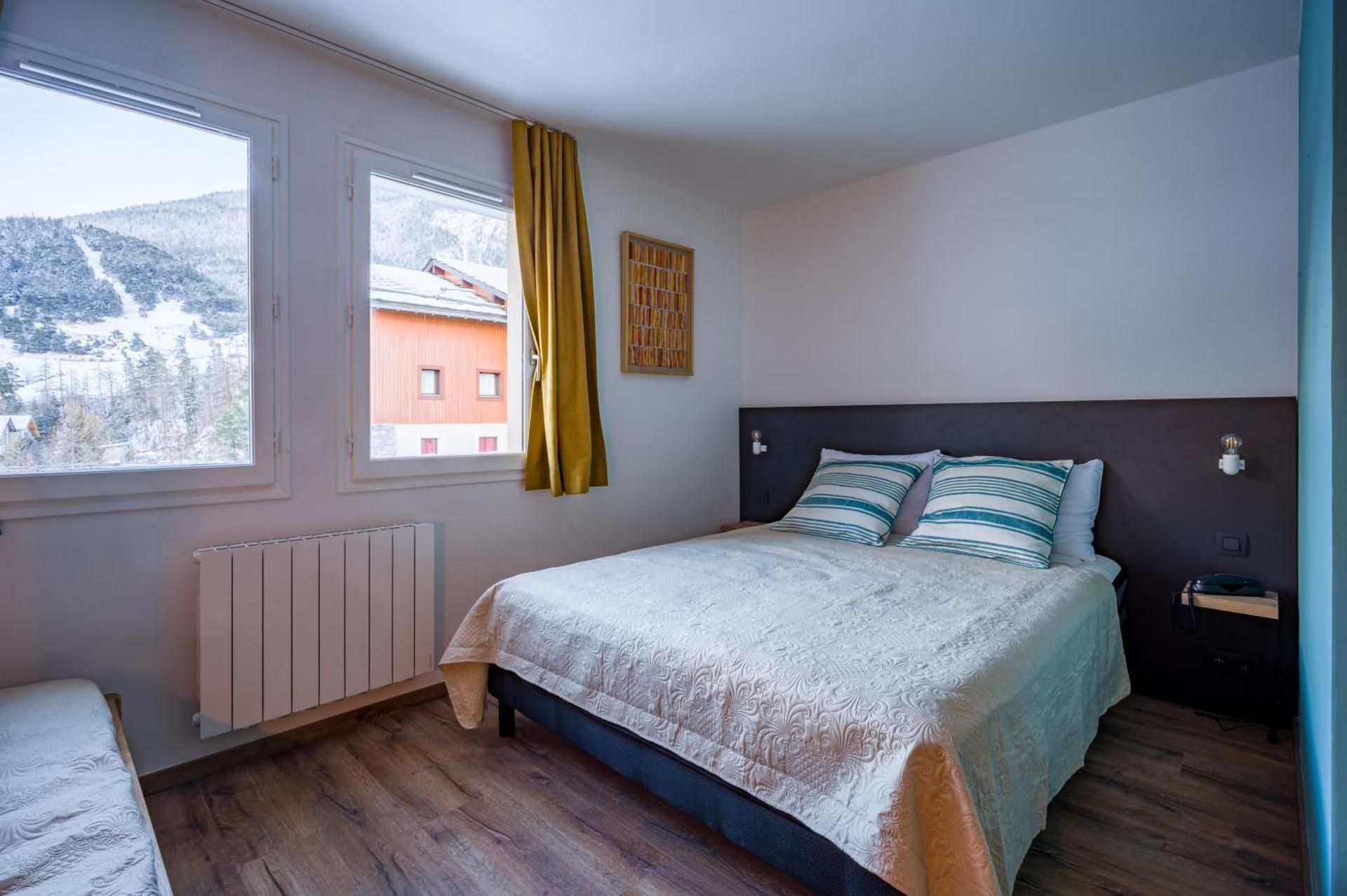 Triple Room with Mountain View