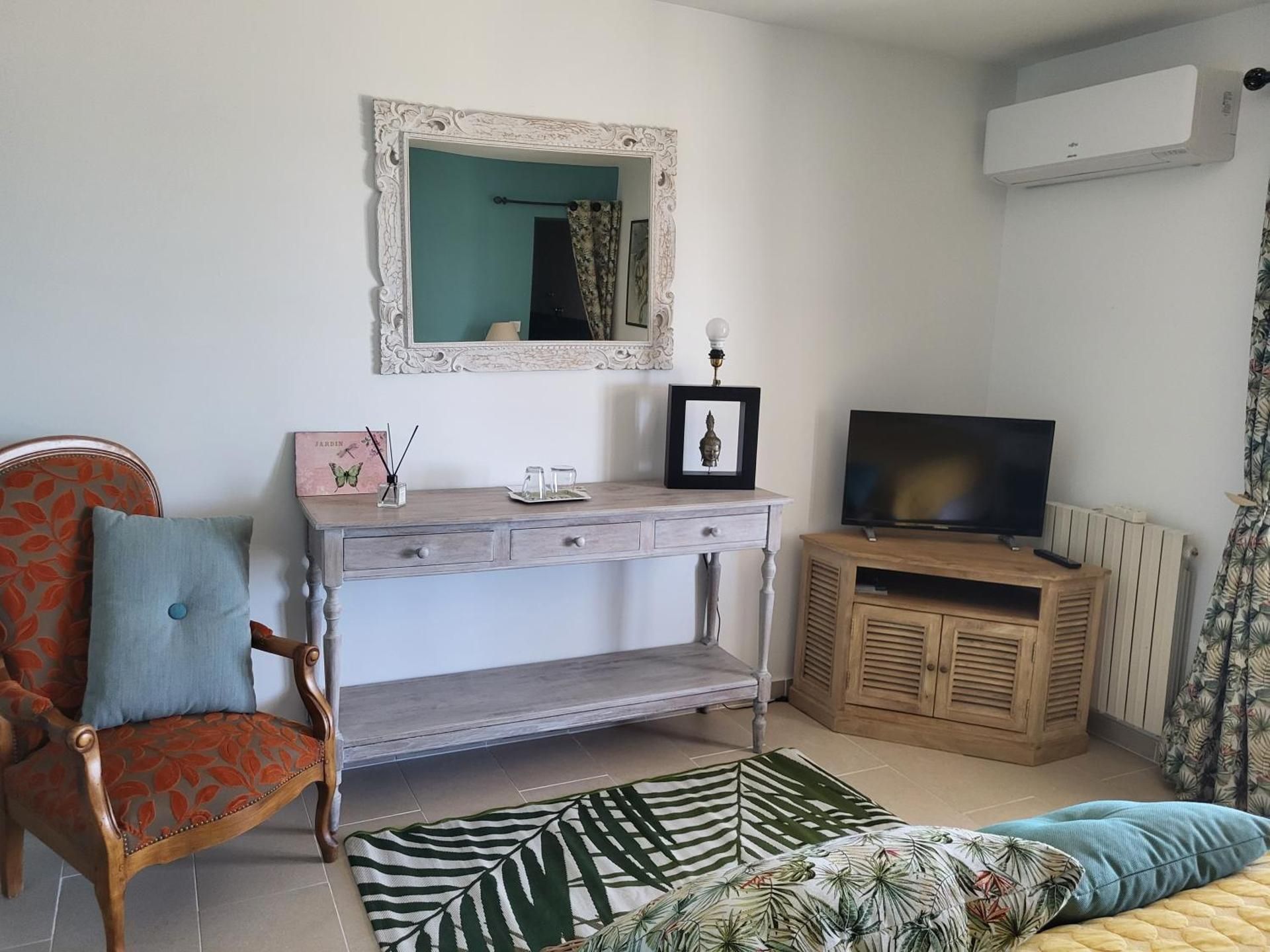 Large Double or Twin Room