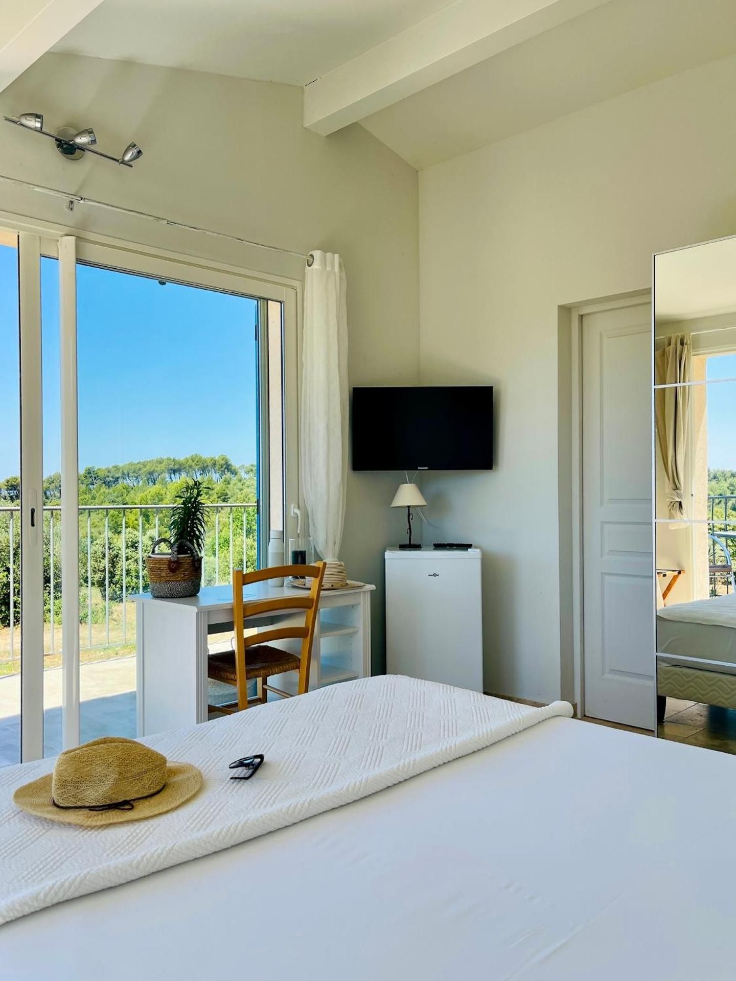 Deluxe Double Room with Shower