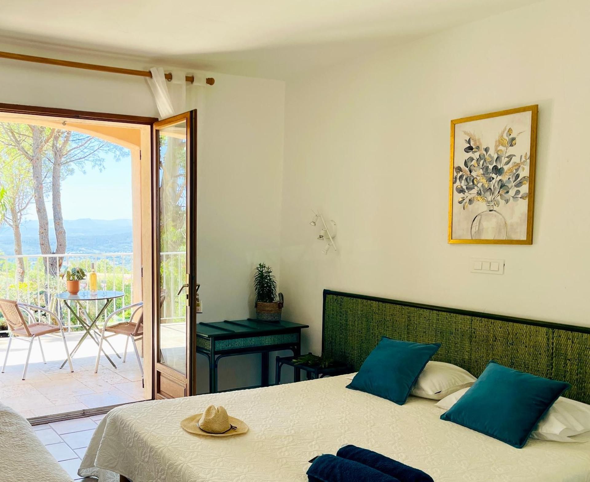 Triple Room with Terrace