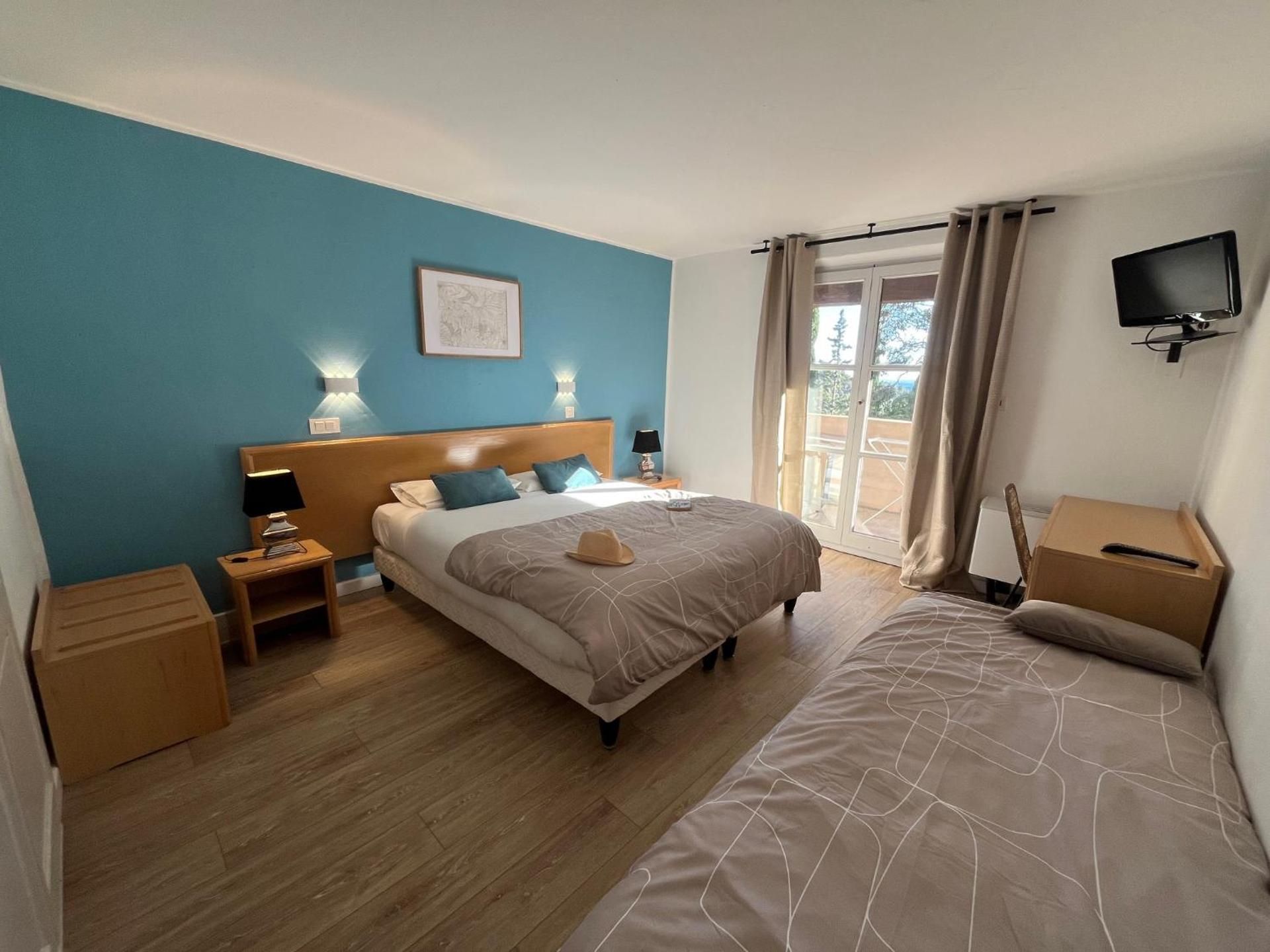 Triple Room with Balcony