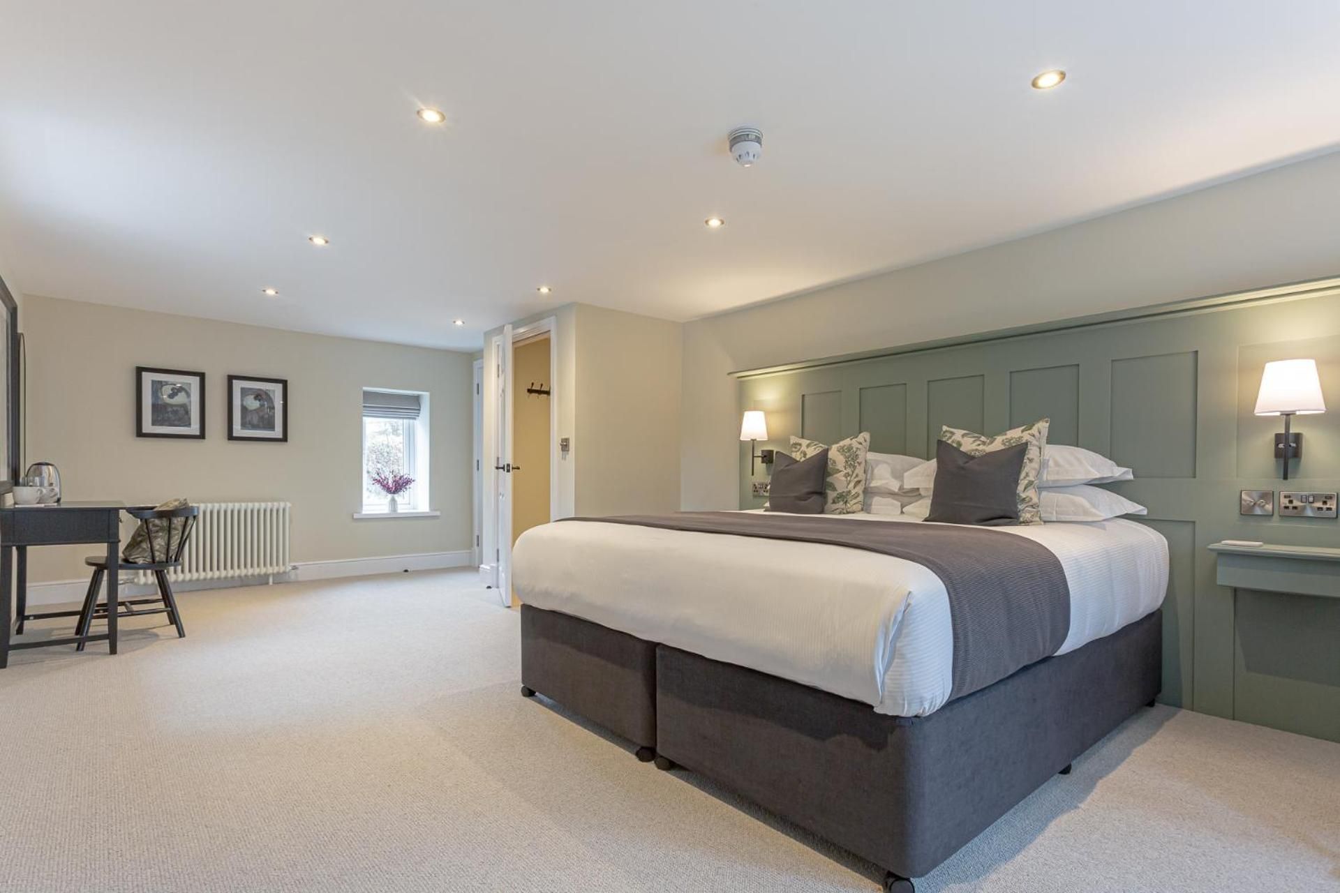 Superior King Room