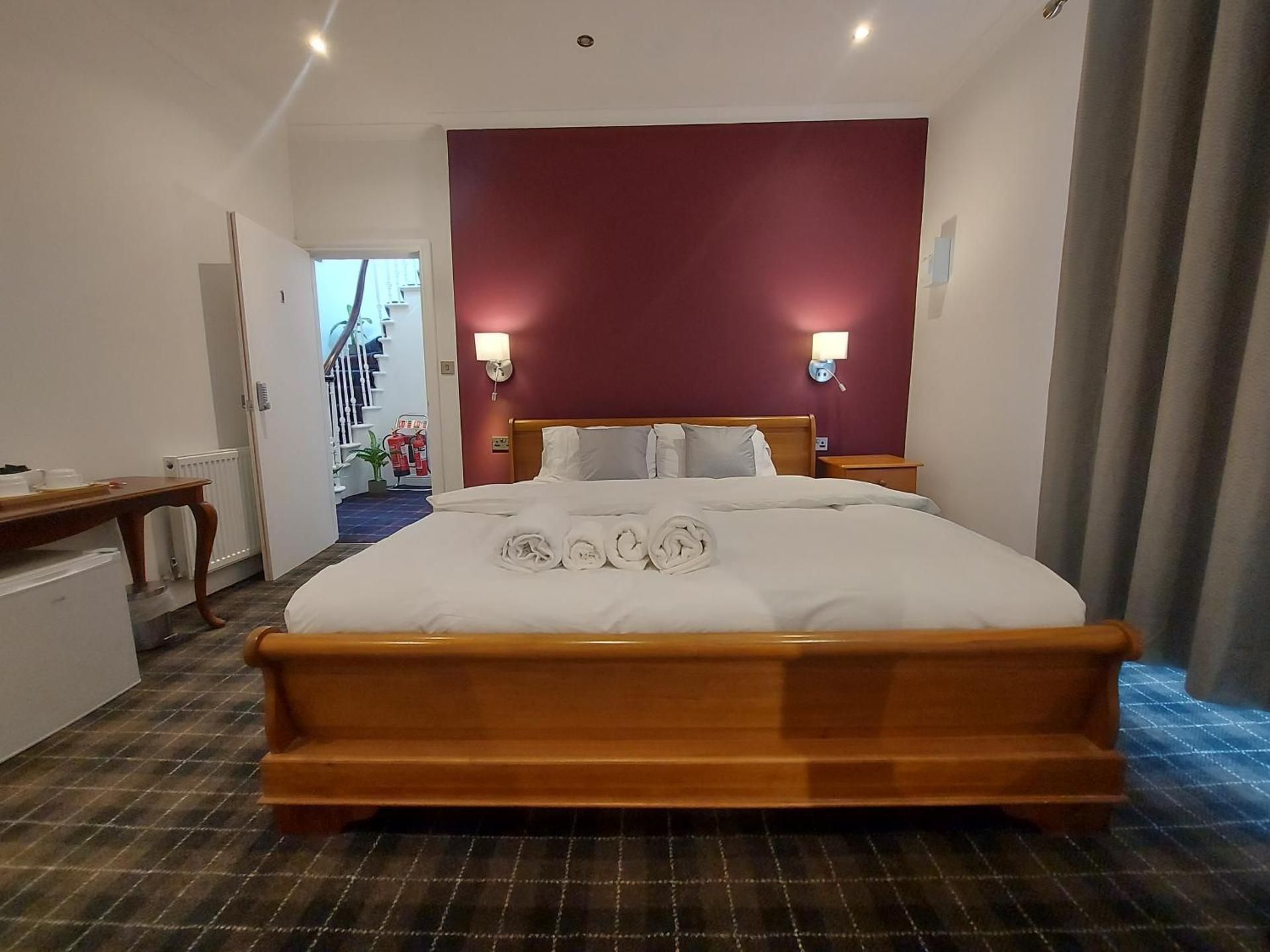 Double Room with Private Bathroom