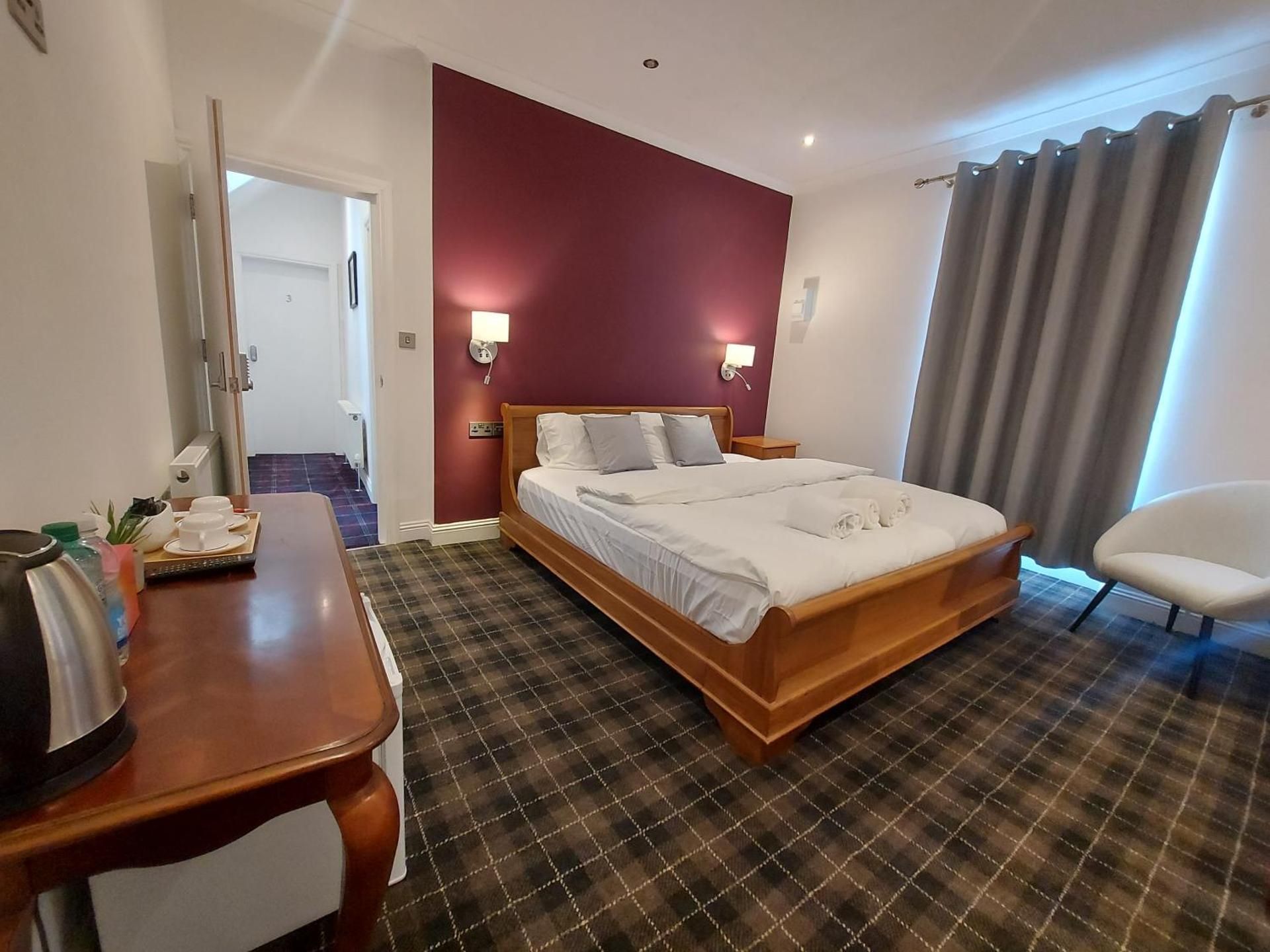 Double Room with Private Bathroom
