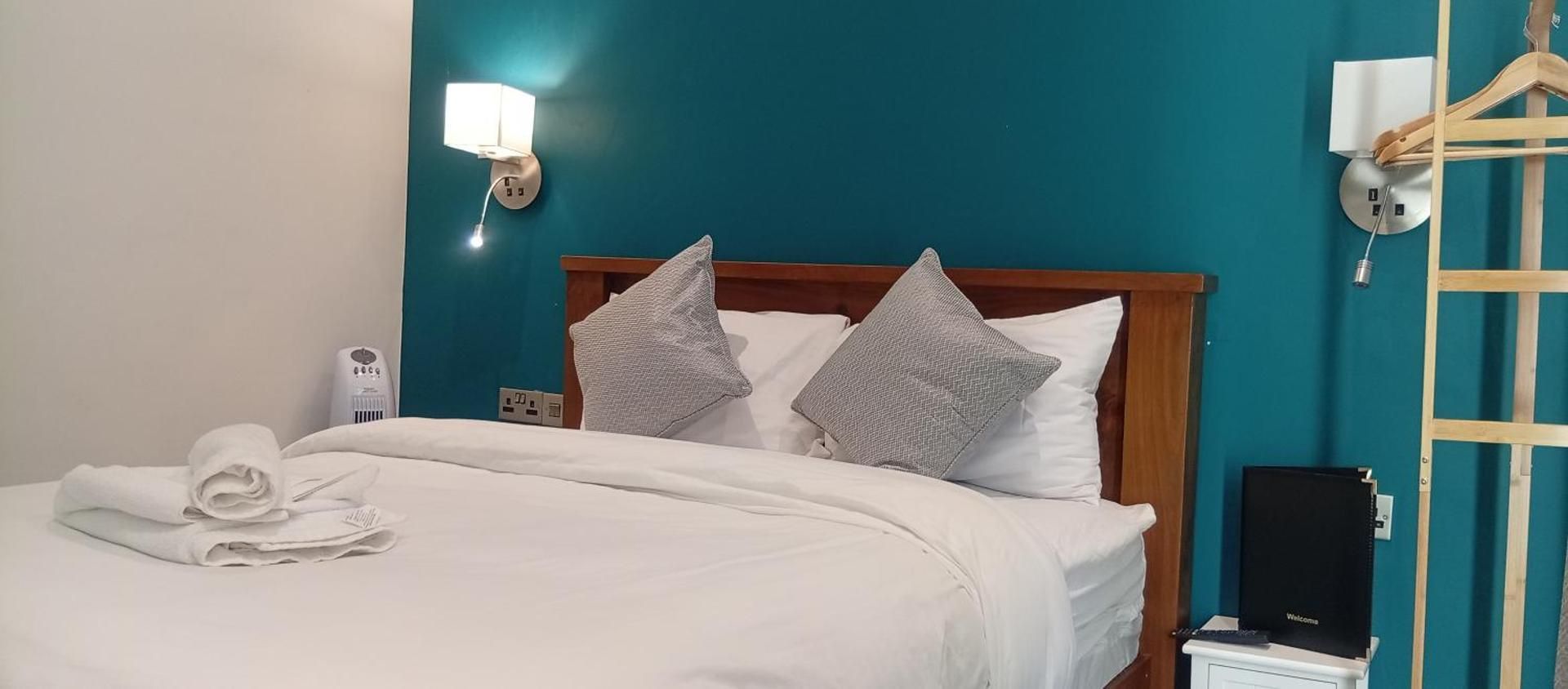 Double Room with Shared Bathroom