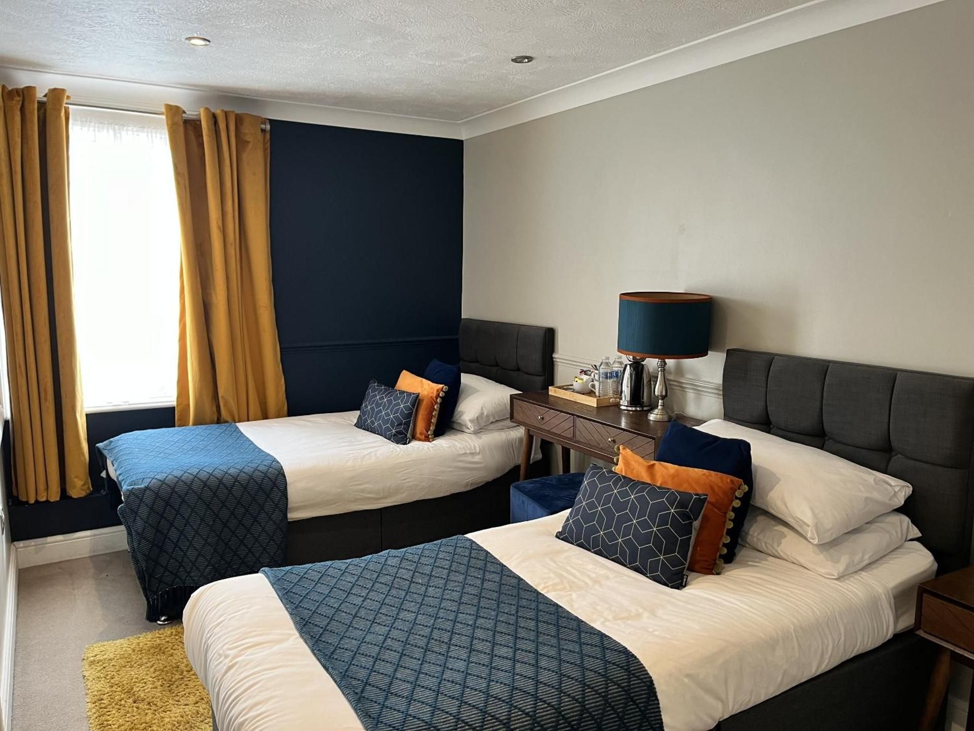 Twin Room with Private Bathroom