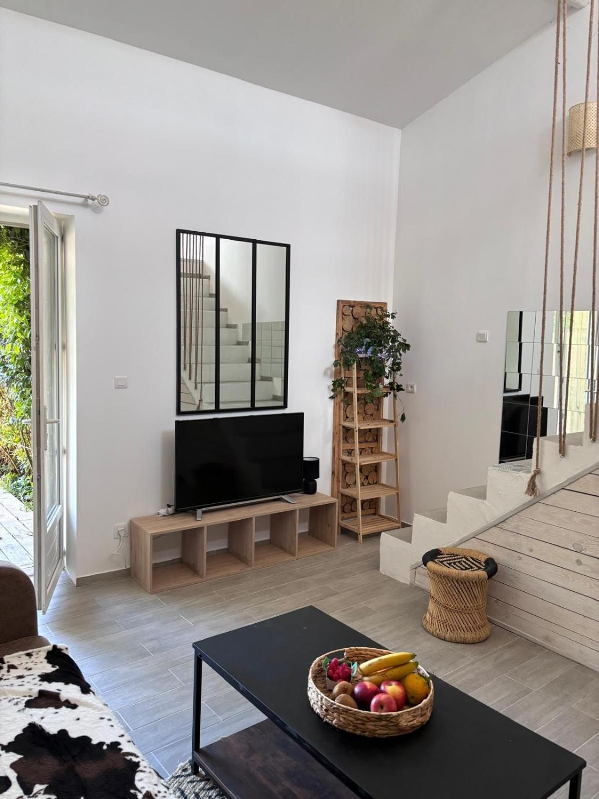 Apartment with Garden View