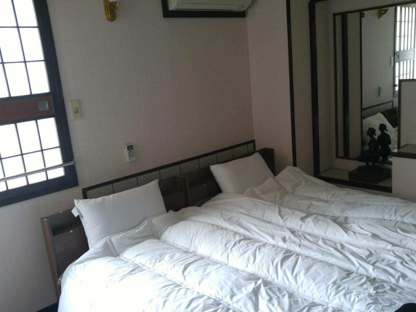 Twin Room with Bathroom
