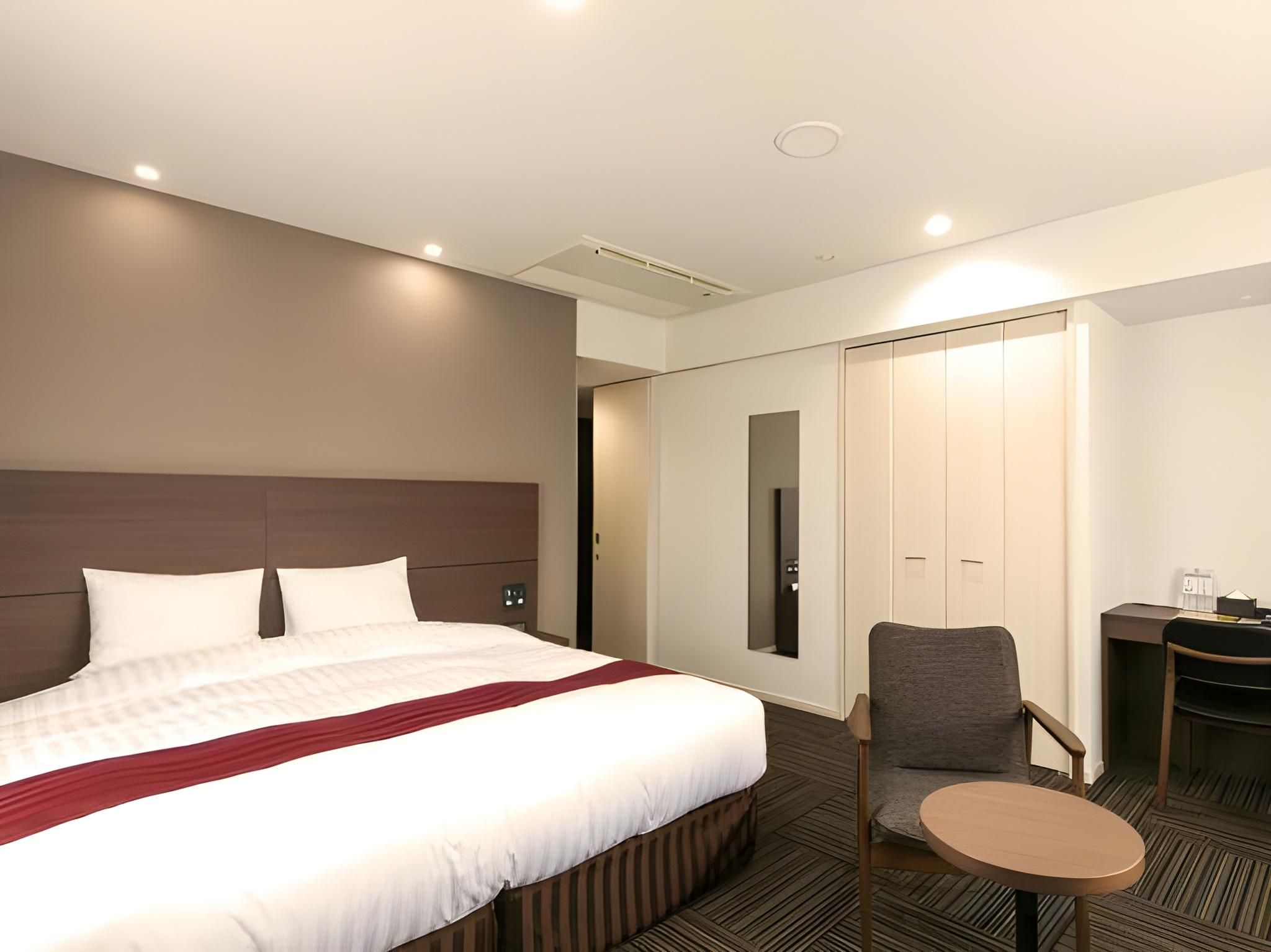 Deluxe King Room - Non-Smoking