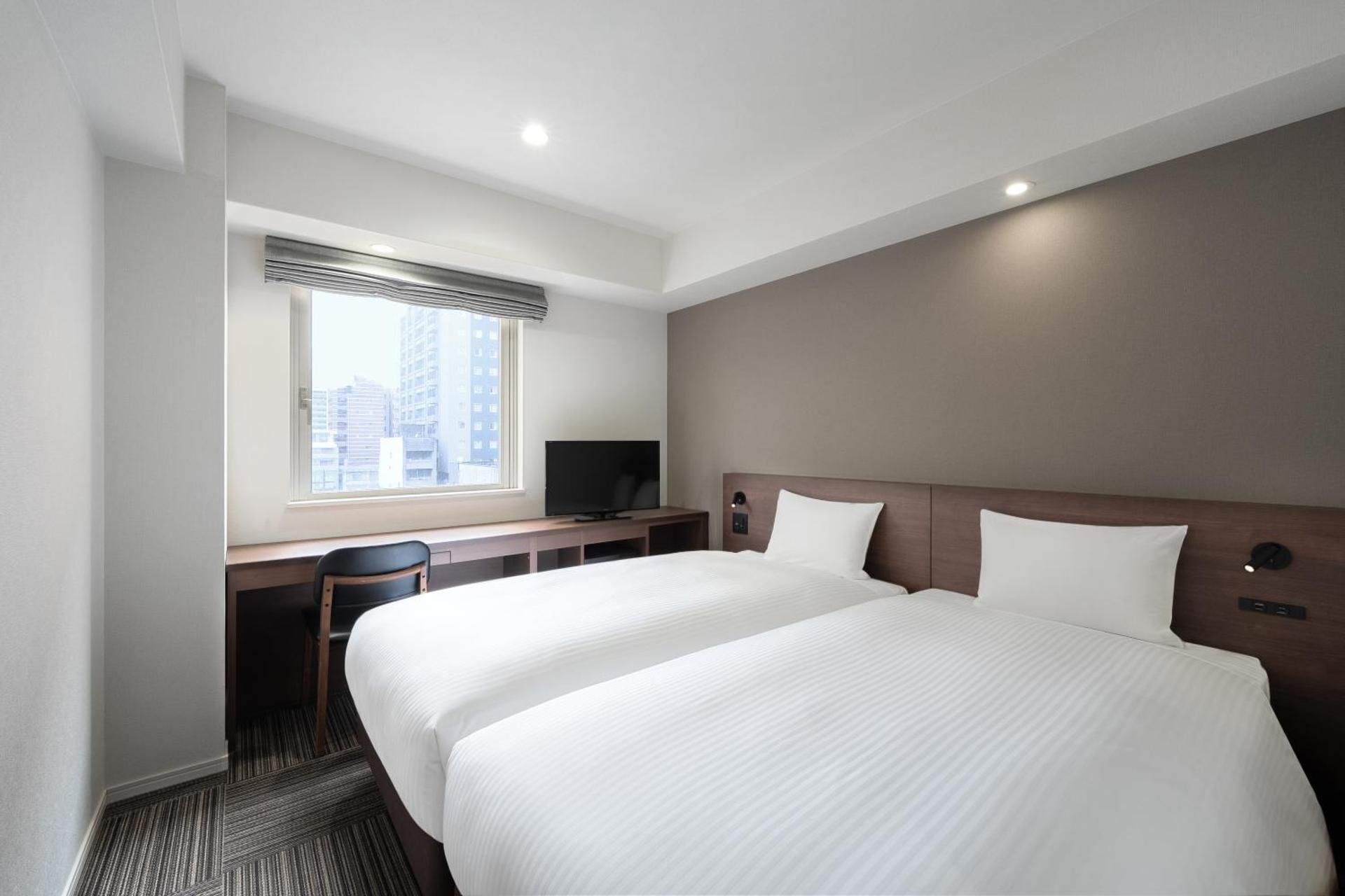 Standard Twin Room with Shower Booth - Non-Smoking