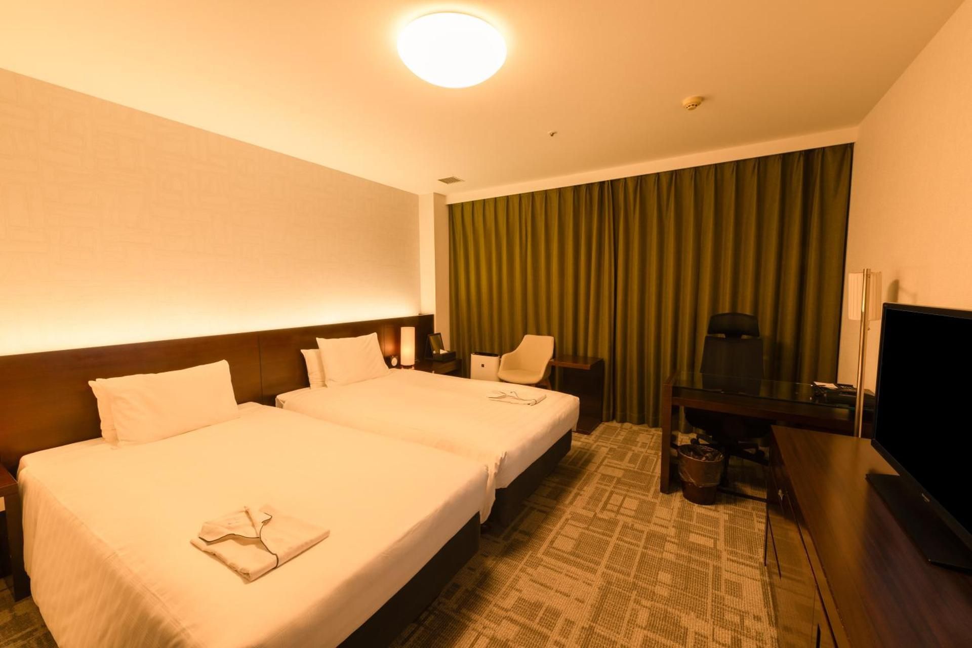 Twin Room - Smoking