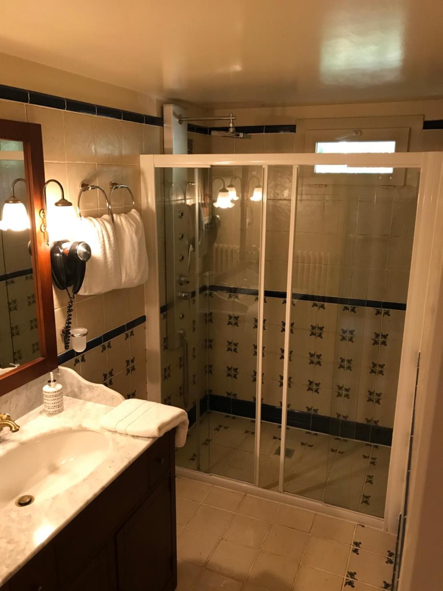 B&B Le Saut de la Bergere Suite Deluxe with Valley View 2