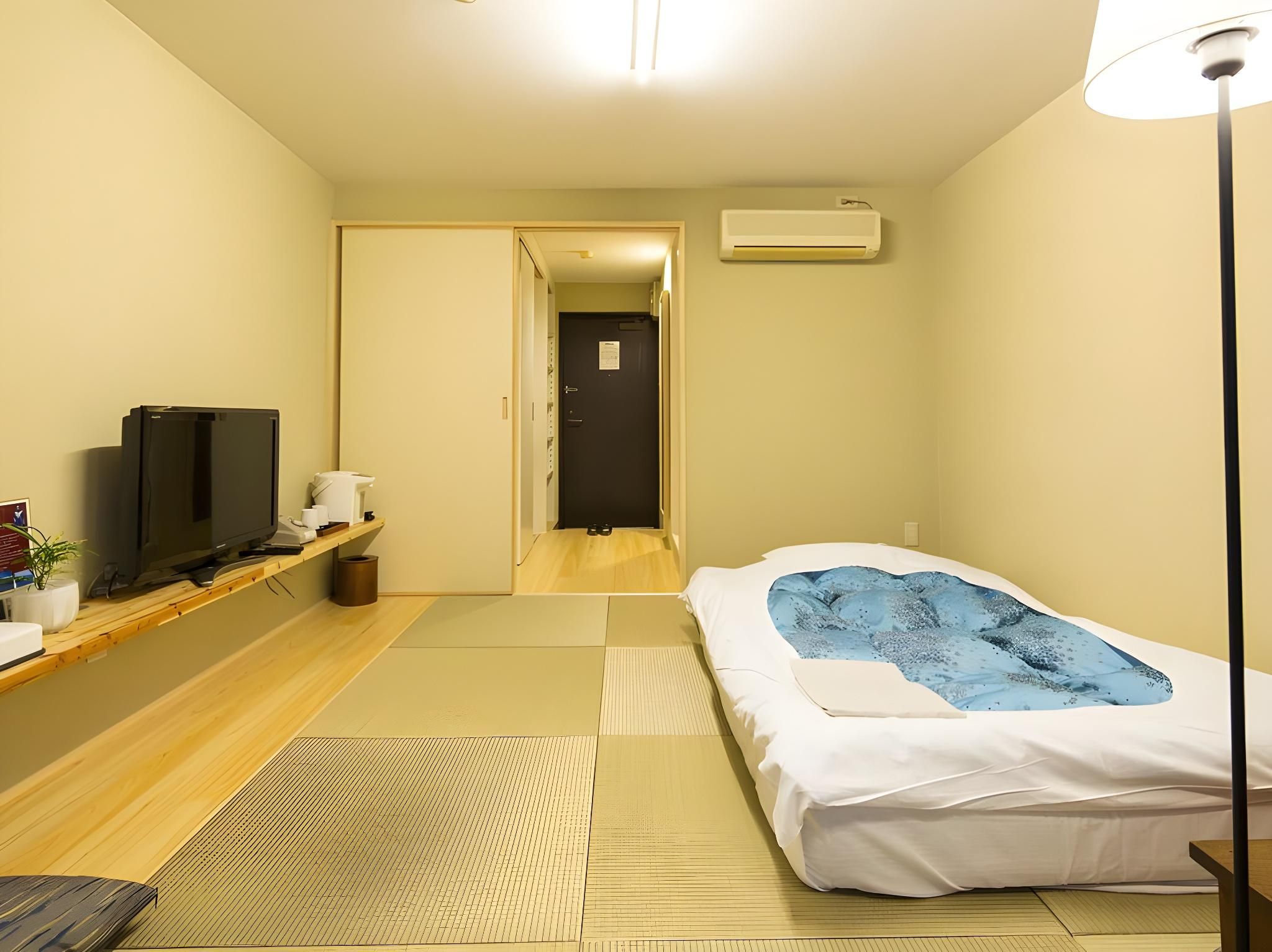 Semi Western-Style Room - Non-Smoking