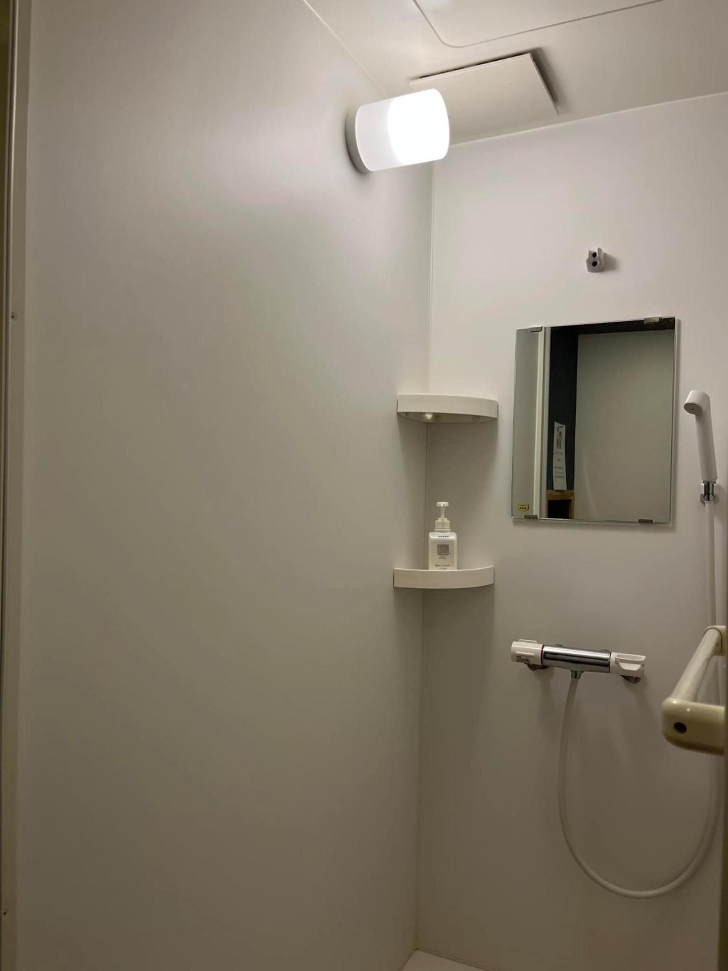 Standard Twin Shower