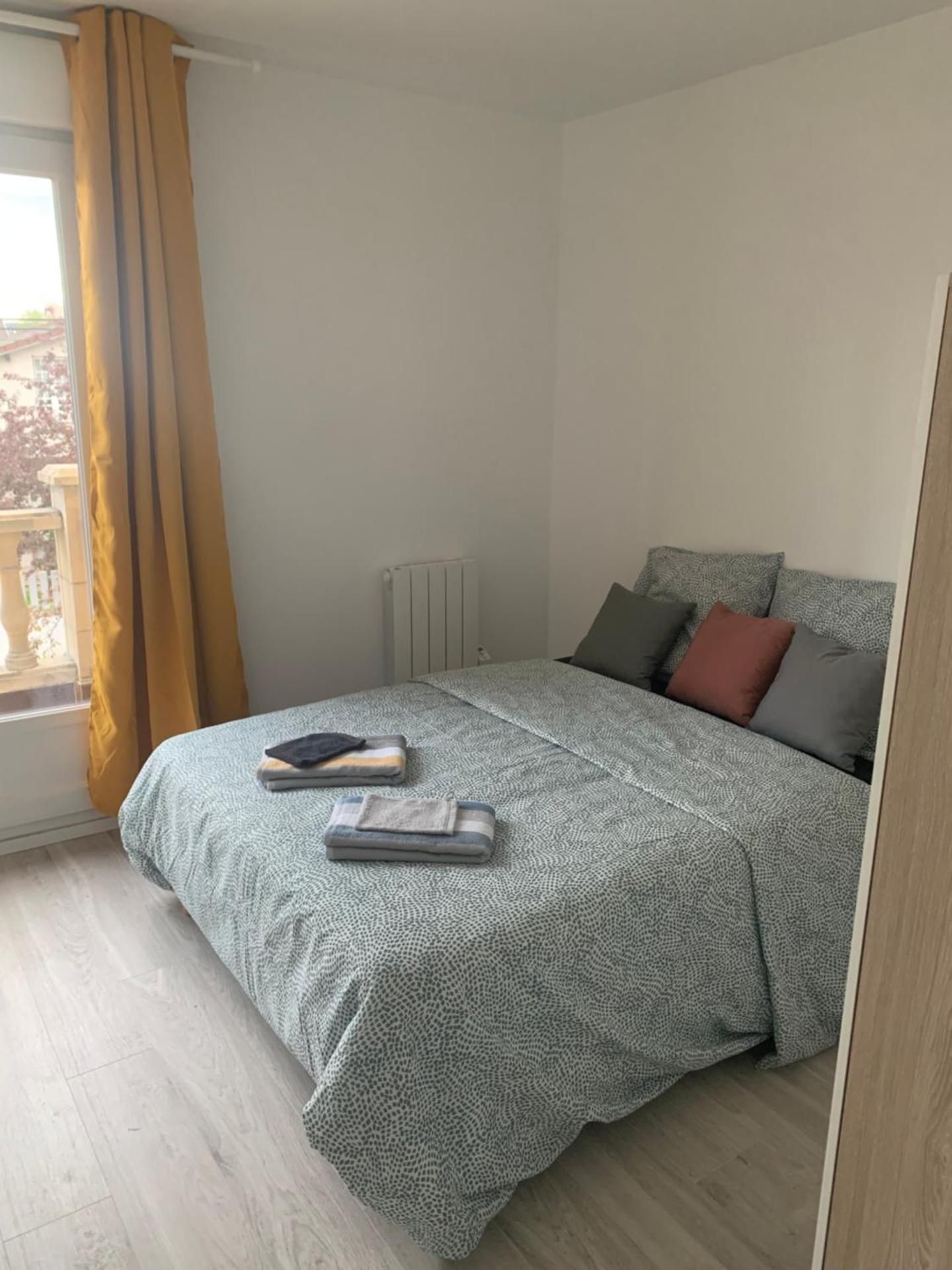 Double Room with Shared Bathroom