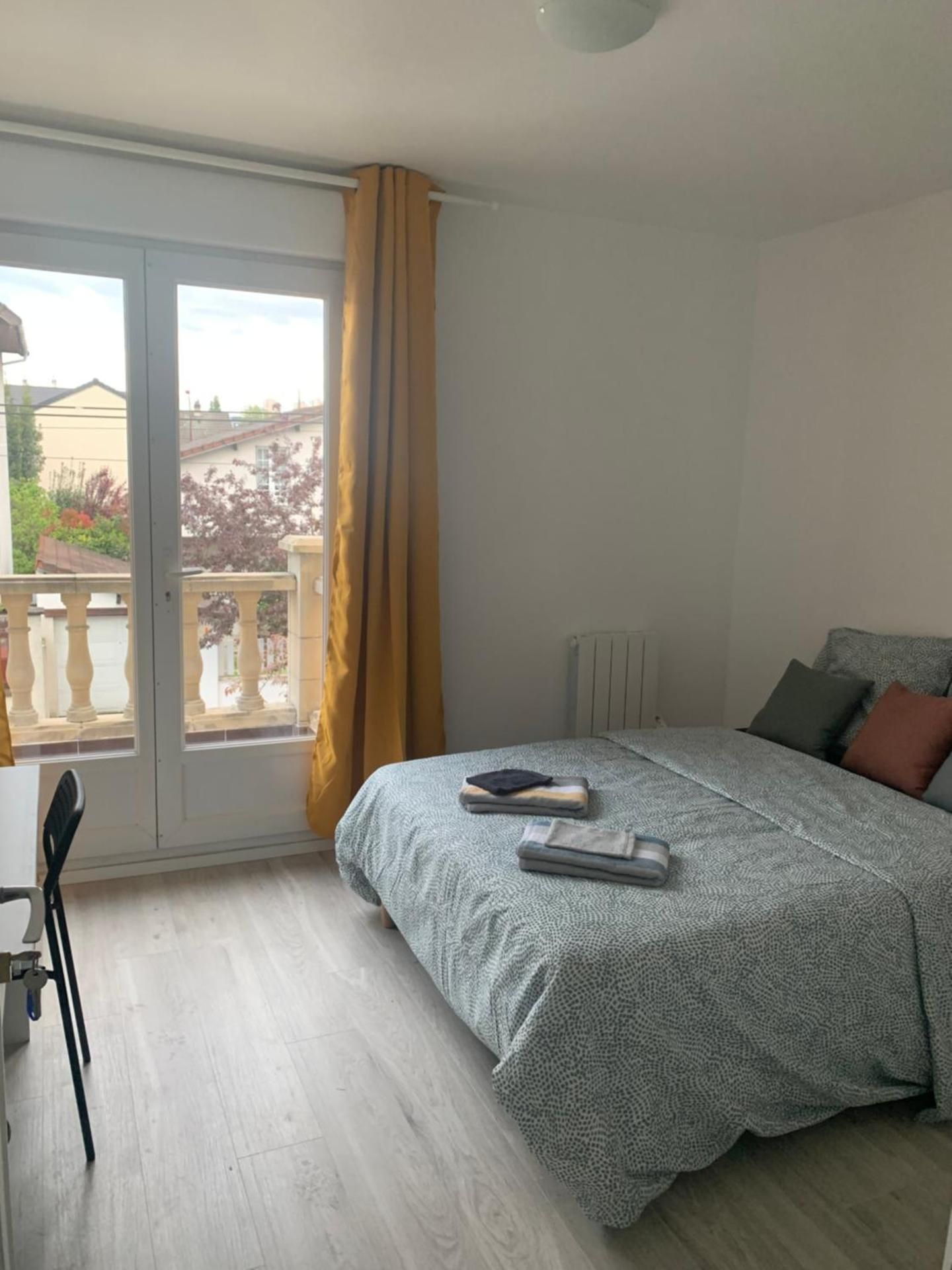 Double Room with Shared Bathroom