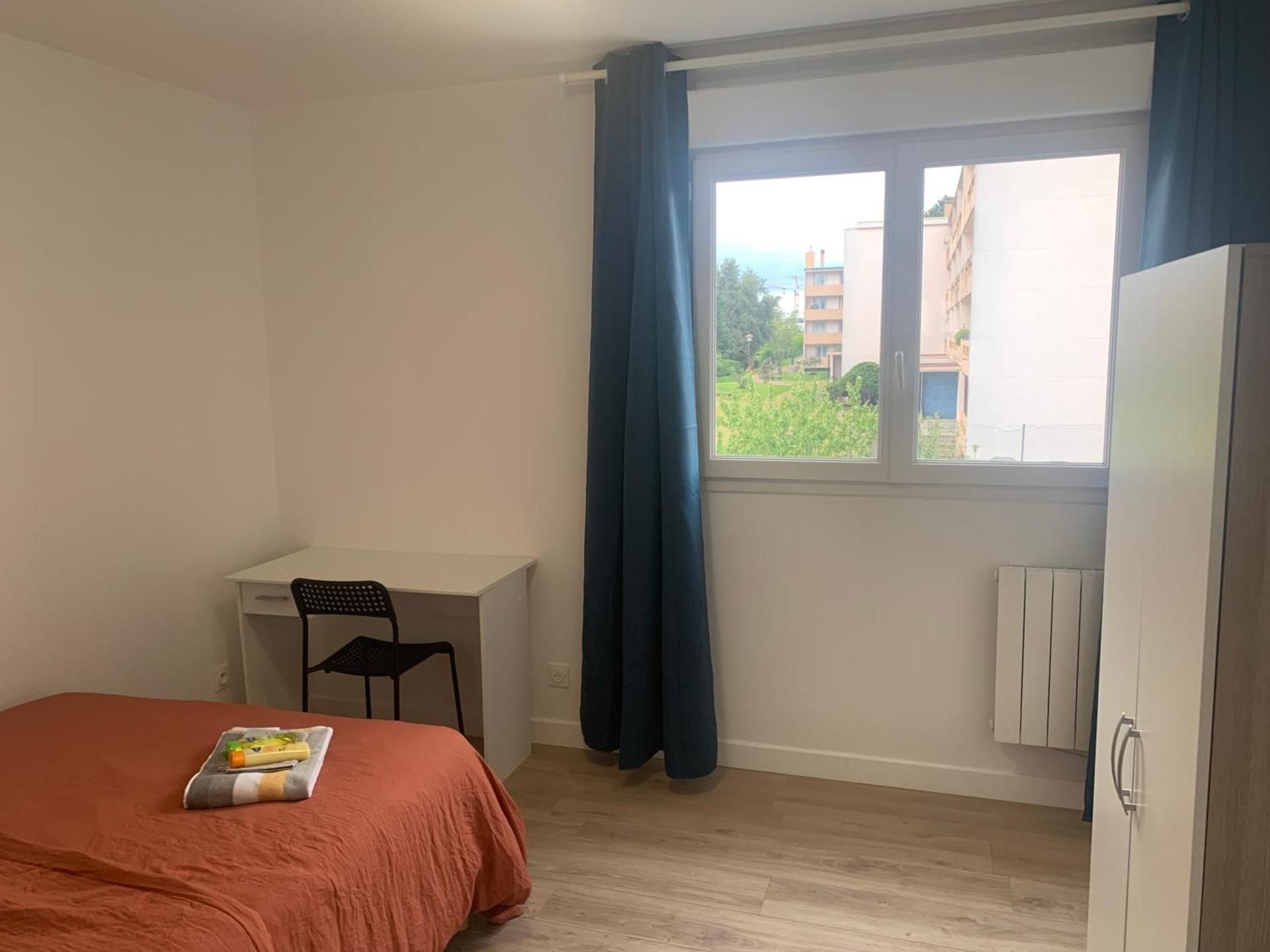 Double Room with Shared Bathroom