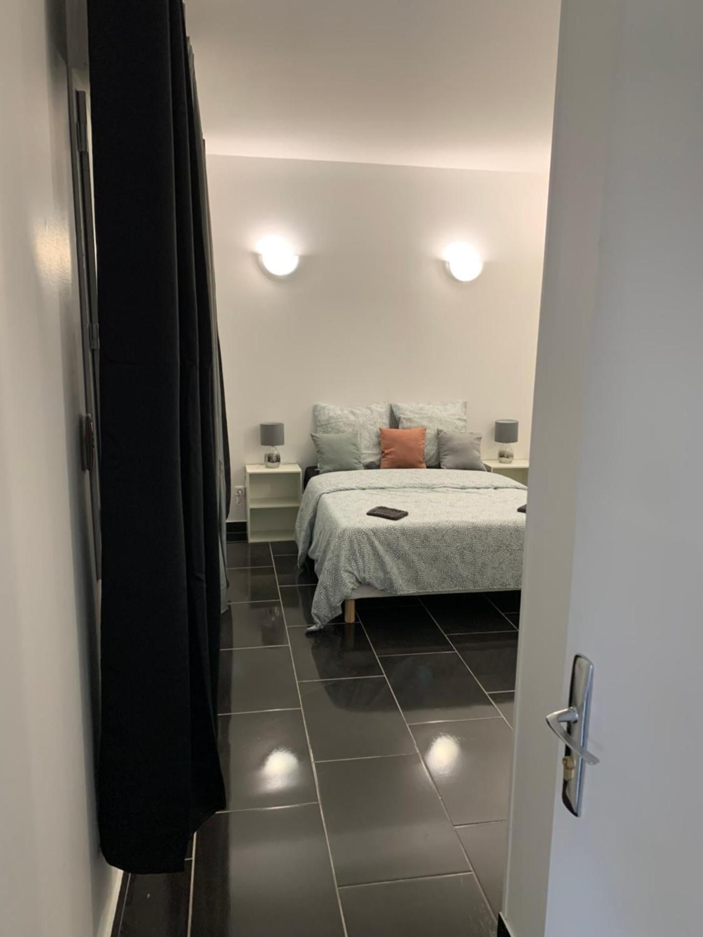 Double Room with Shared Bathroom