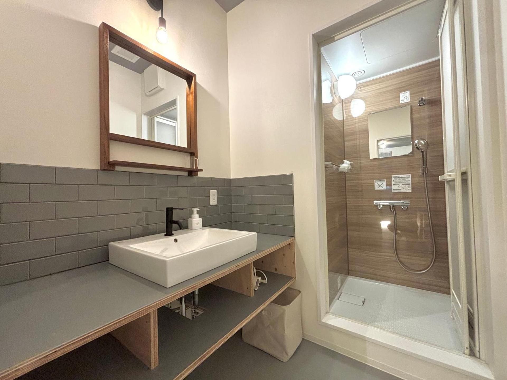 Deluxe Double Room with Shower