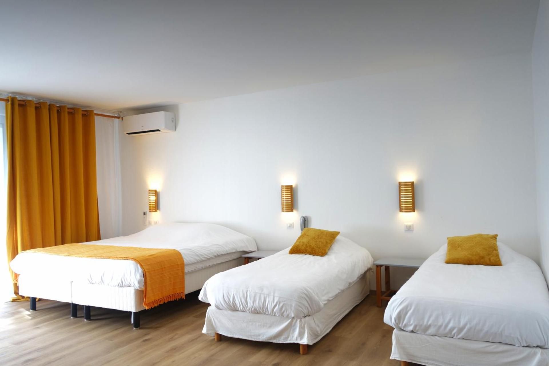 Queen Room with Two Queen Beds - Disability Access