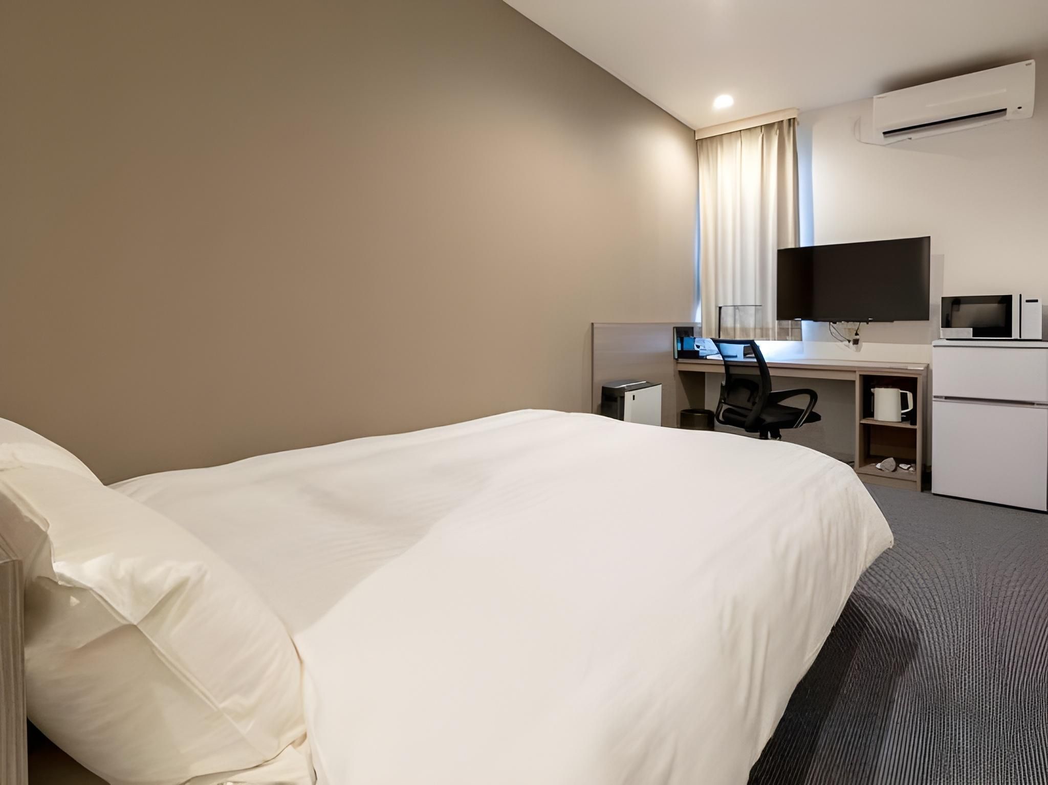 Double Room - Non-Smoking