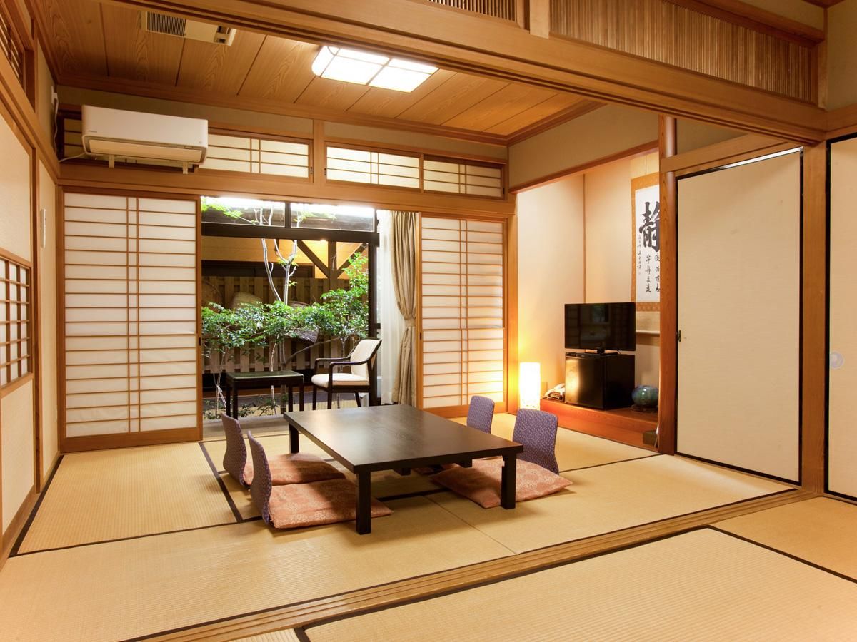 Tsutsji Room with Veranda - Non-Smoking, Free WiFi Included