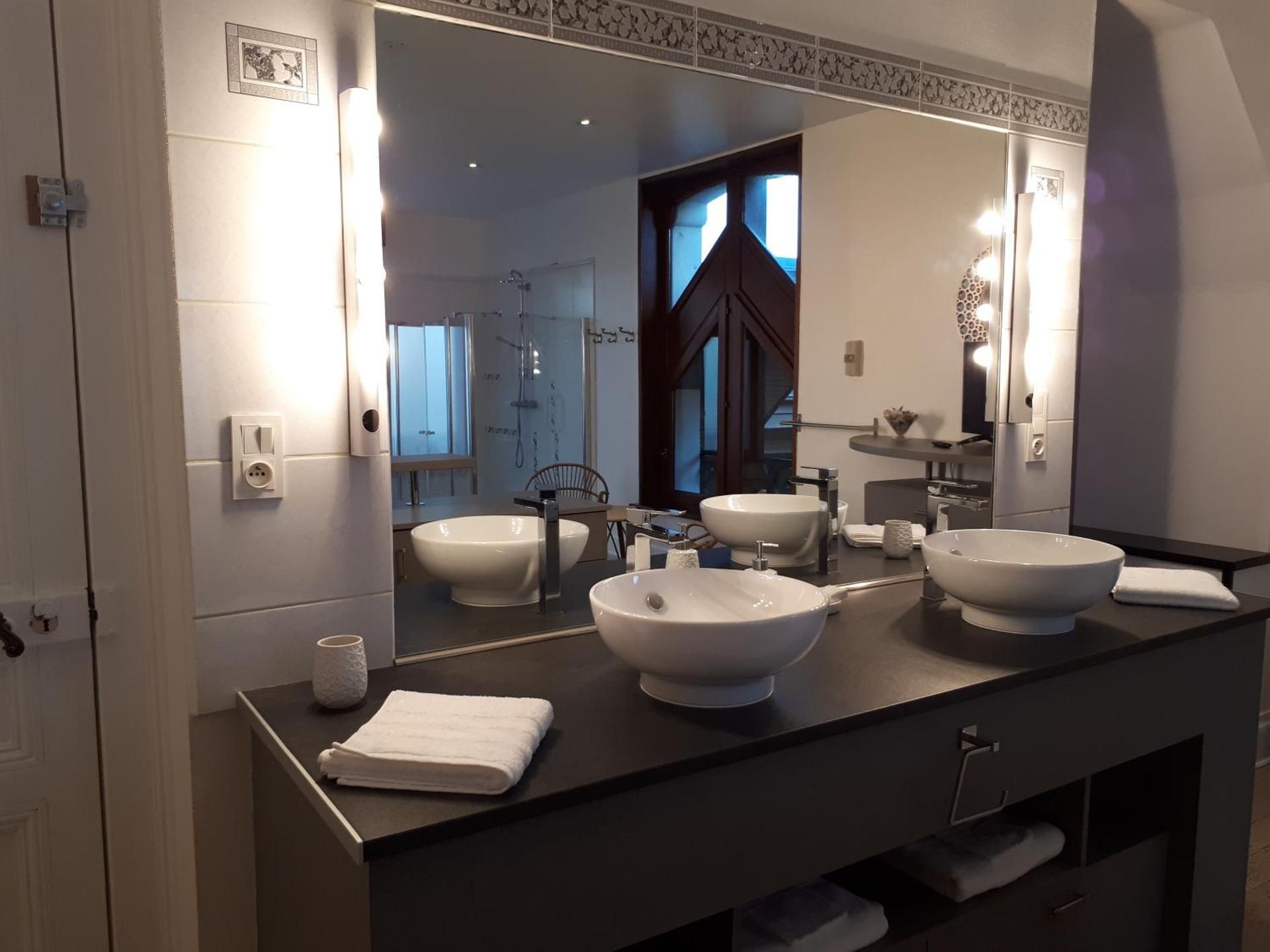 King Suite with Spa Bath